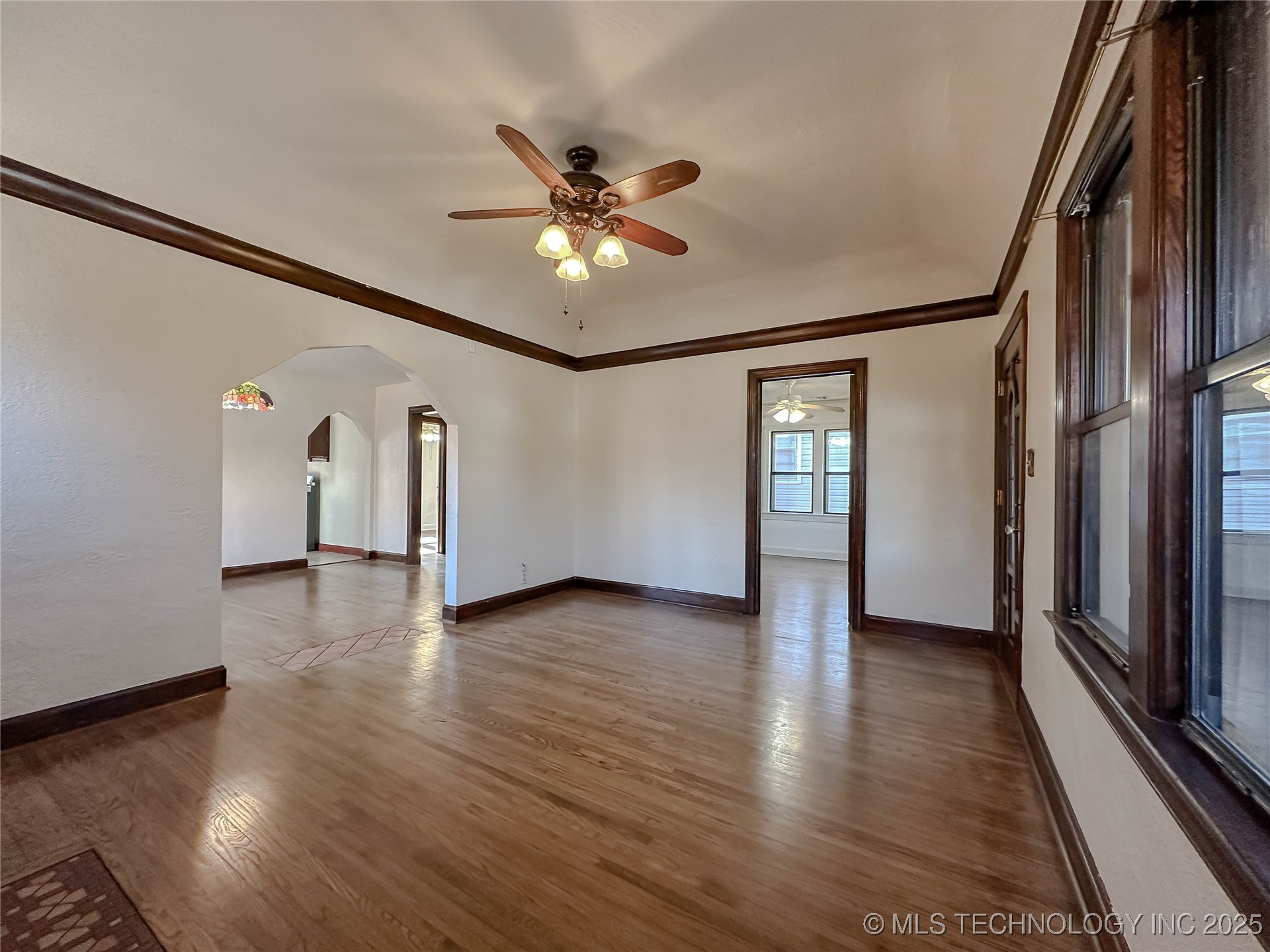 4724 E 3rd Street Property Photo 7