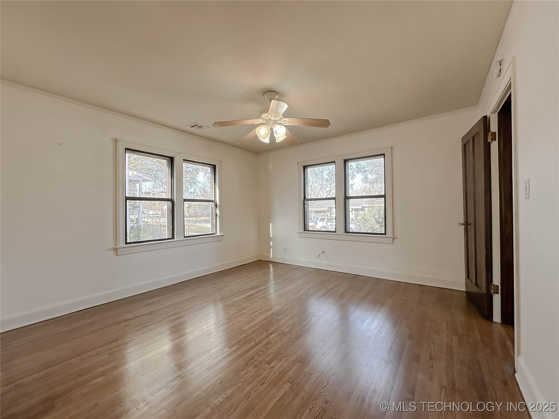 4724 E 3rd Street Property Photo 22