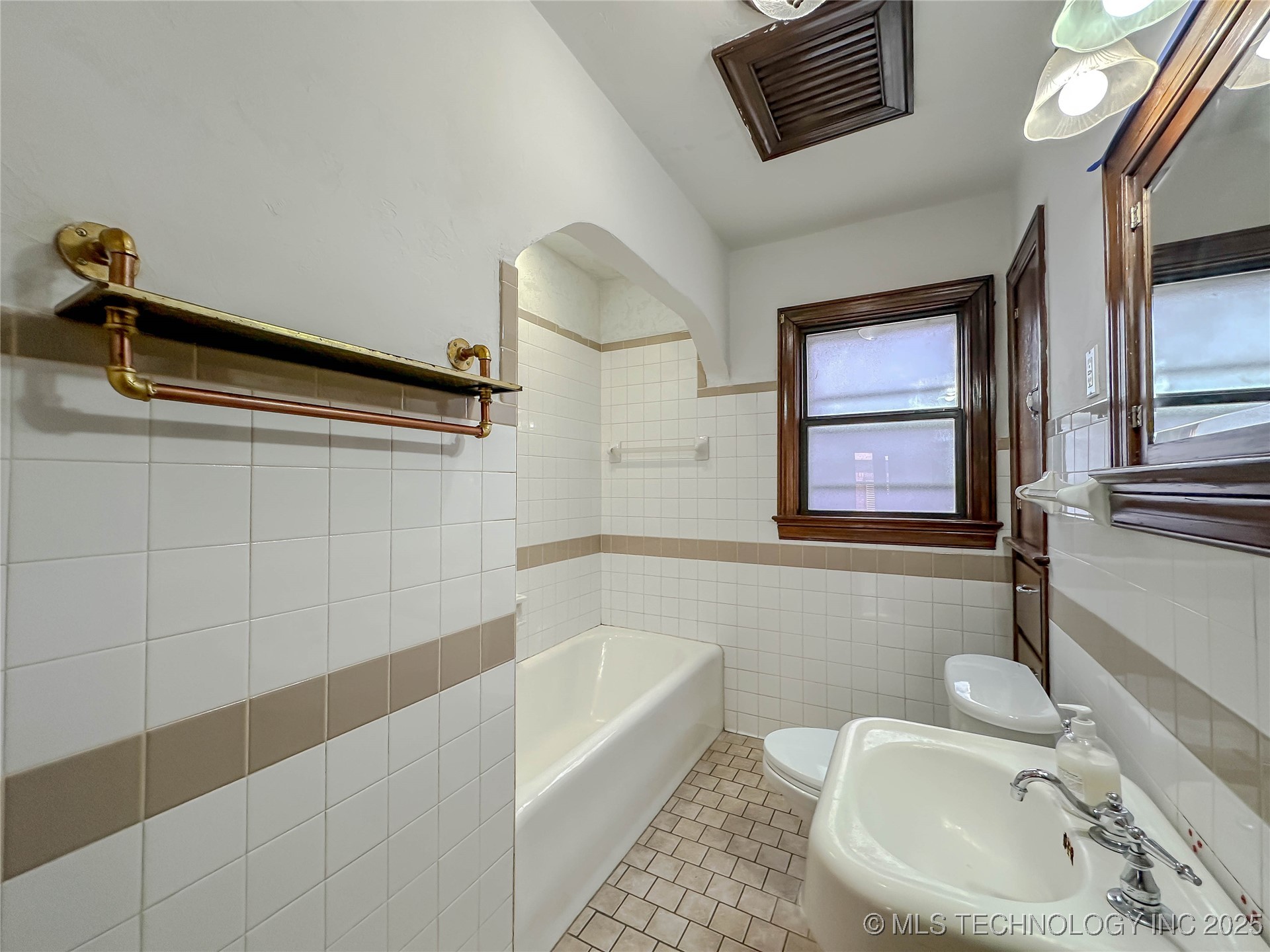 4724 E 3rd Street Property Photo 25