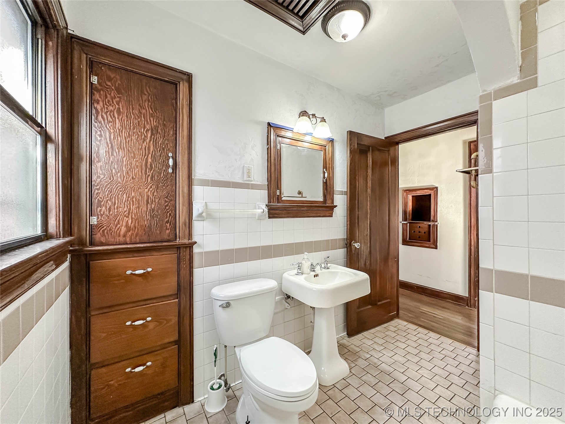 4724 E 3rd Street Property Photo 27