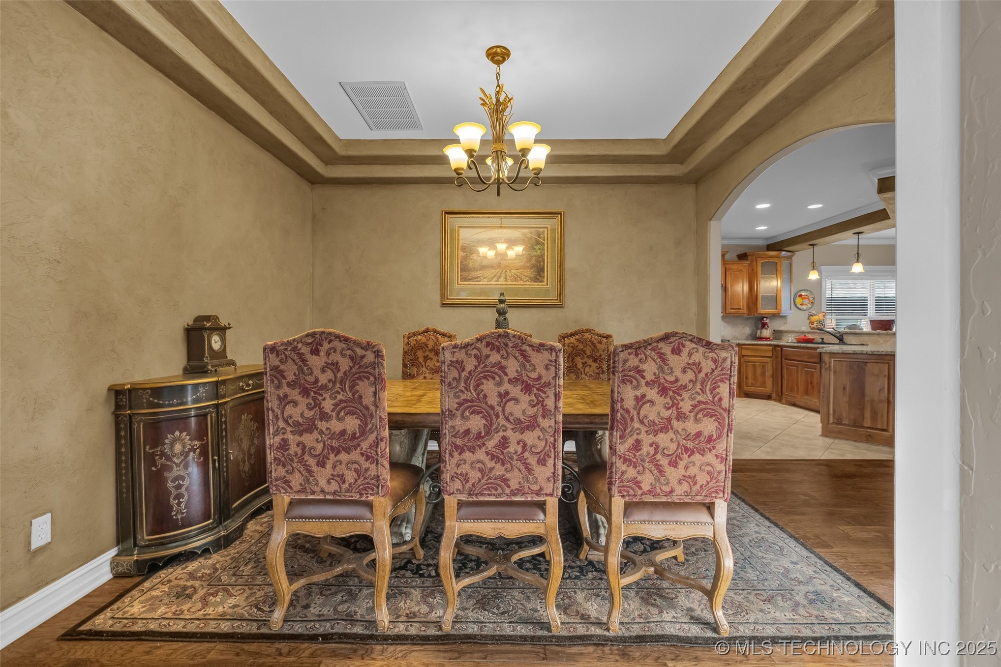 1204 W Fargo Lane Property Photo 9