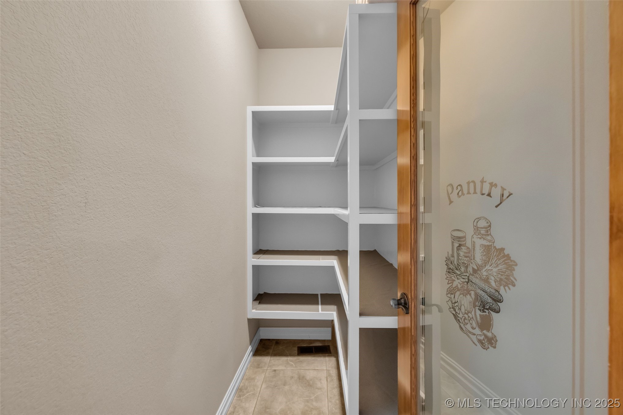 1204 W Fargo Lane Property Photo 25