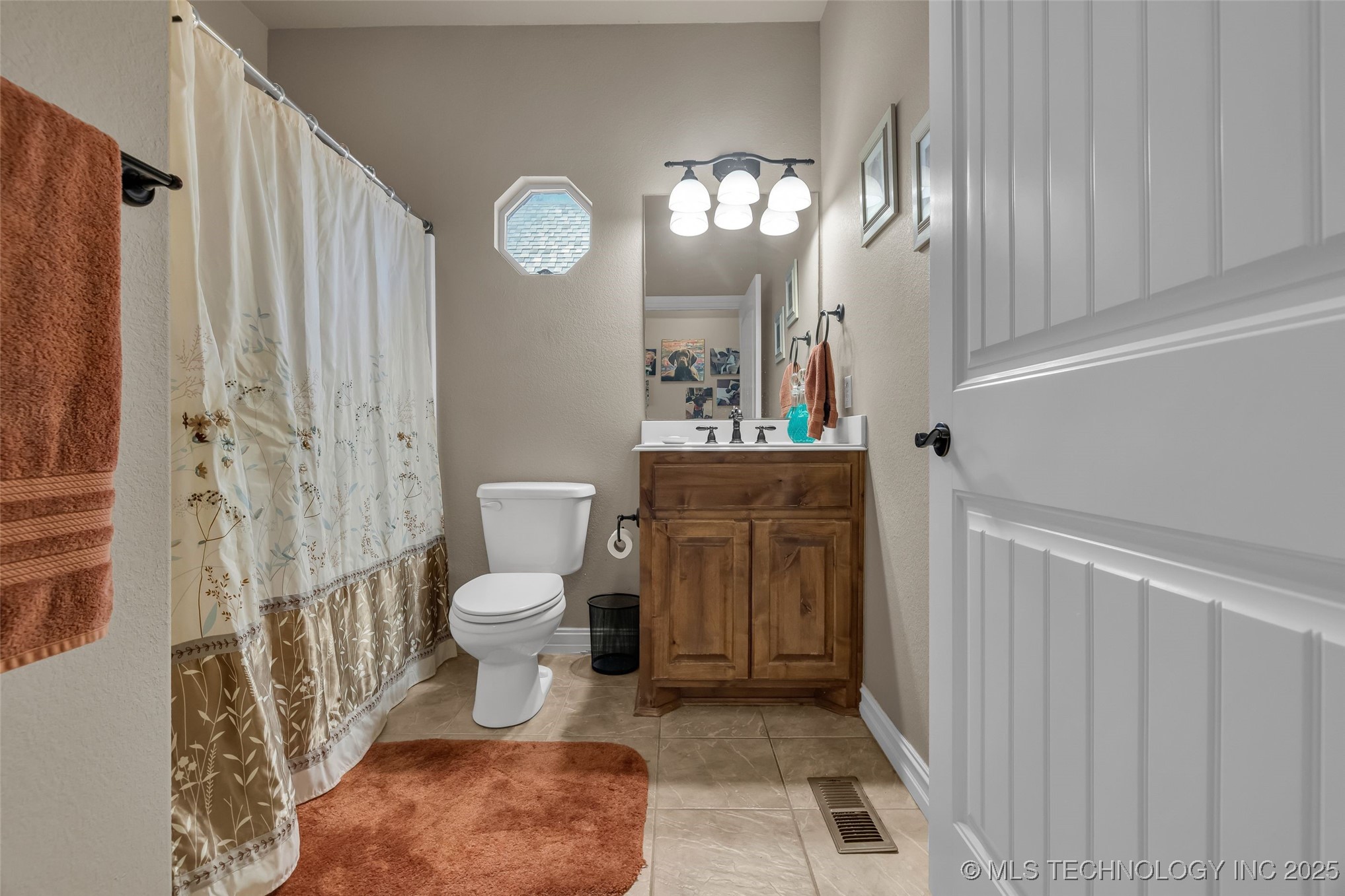 1204 W Fargo Lane Property Photo 26