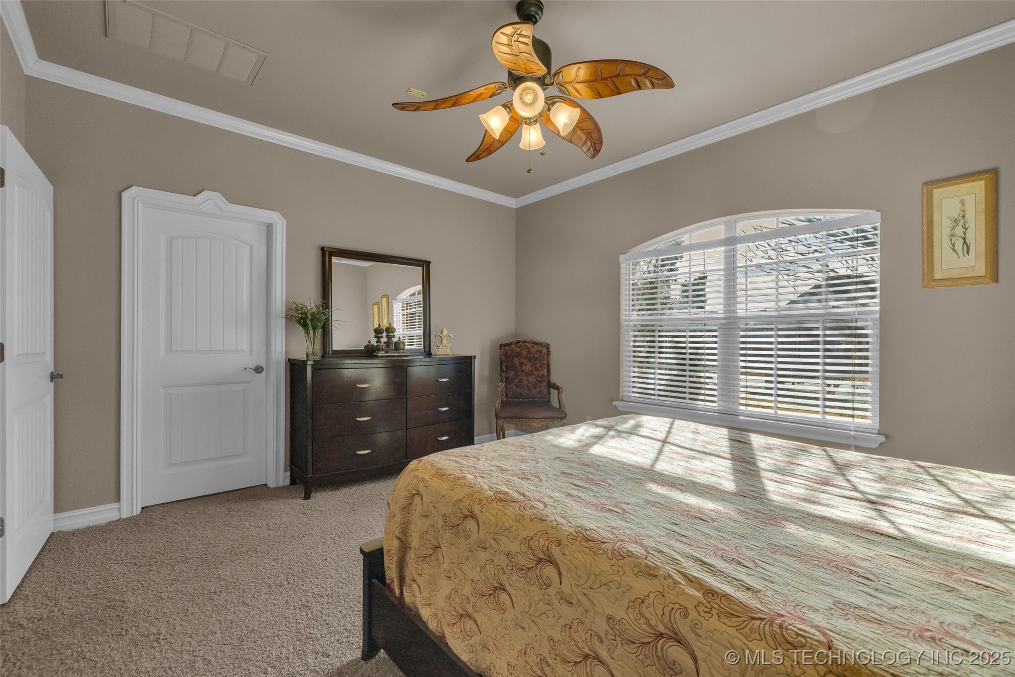 1204 W Fargo Lane Property Photo 29