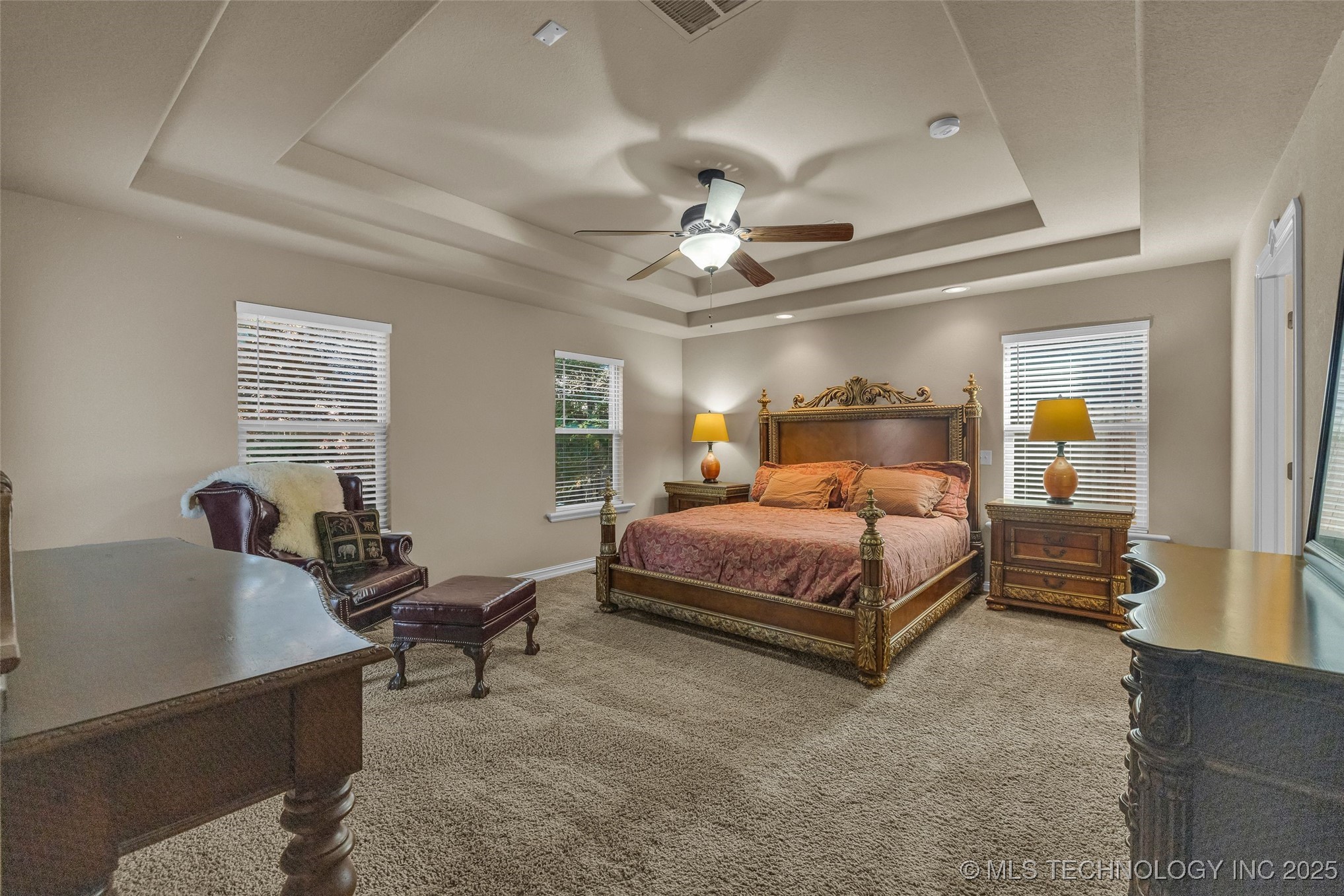 1204 W Fargo Lane Property Photo 30