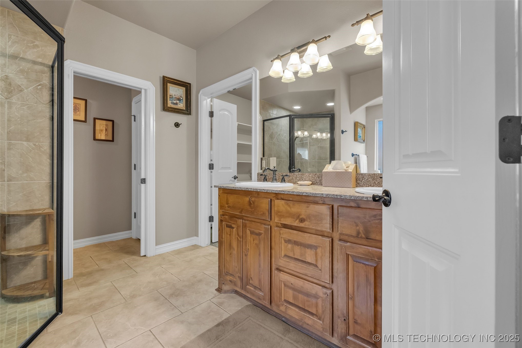 1204 W Fargo Lane Property Photo 35