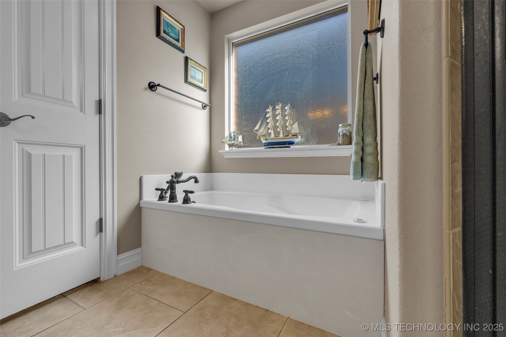 1204 W Fargo Lane Property Photo 39