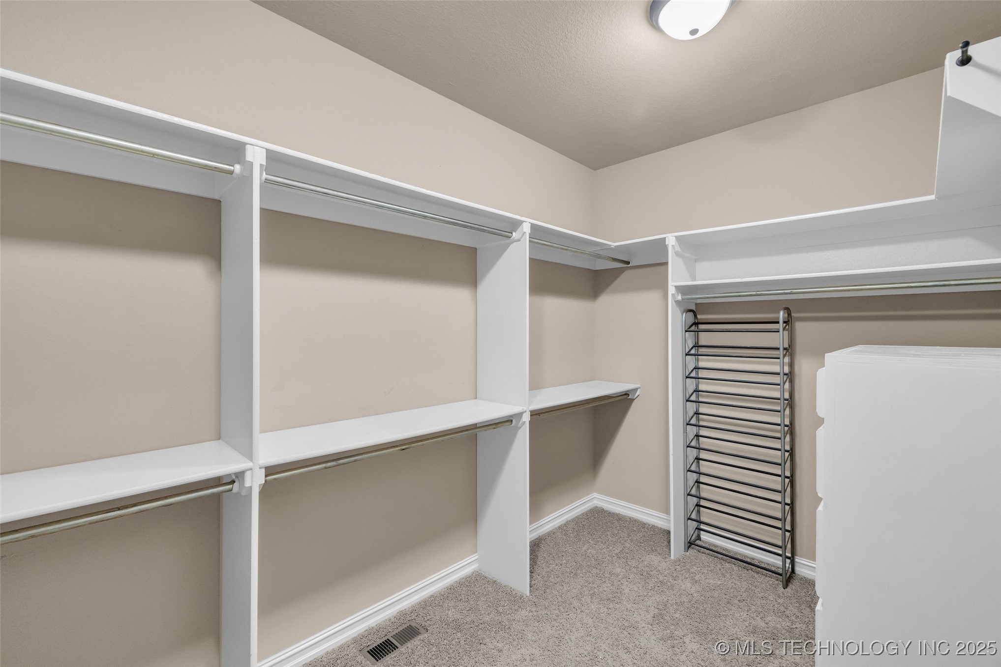 1204 W Fargo Lane Property Photo 41