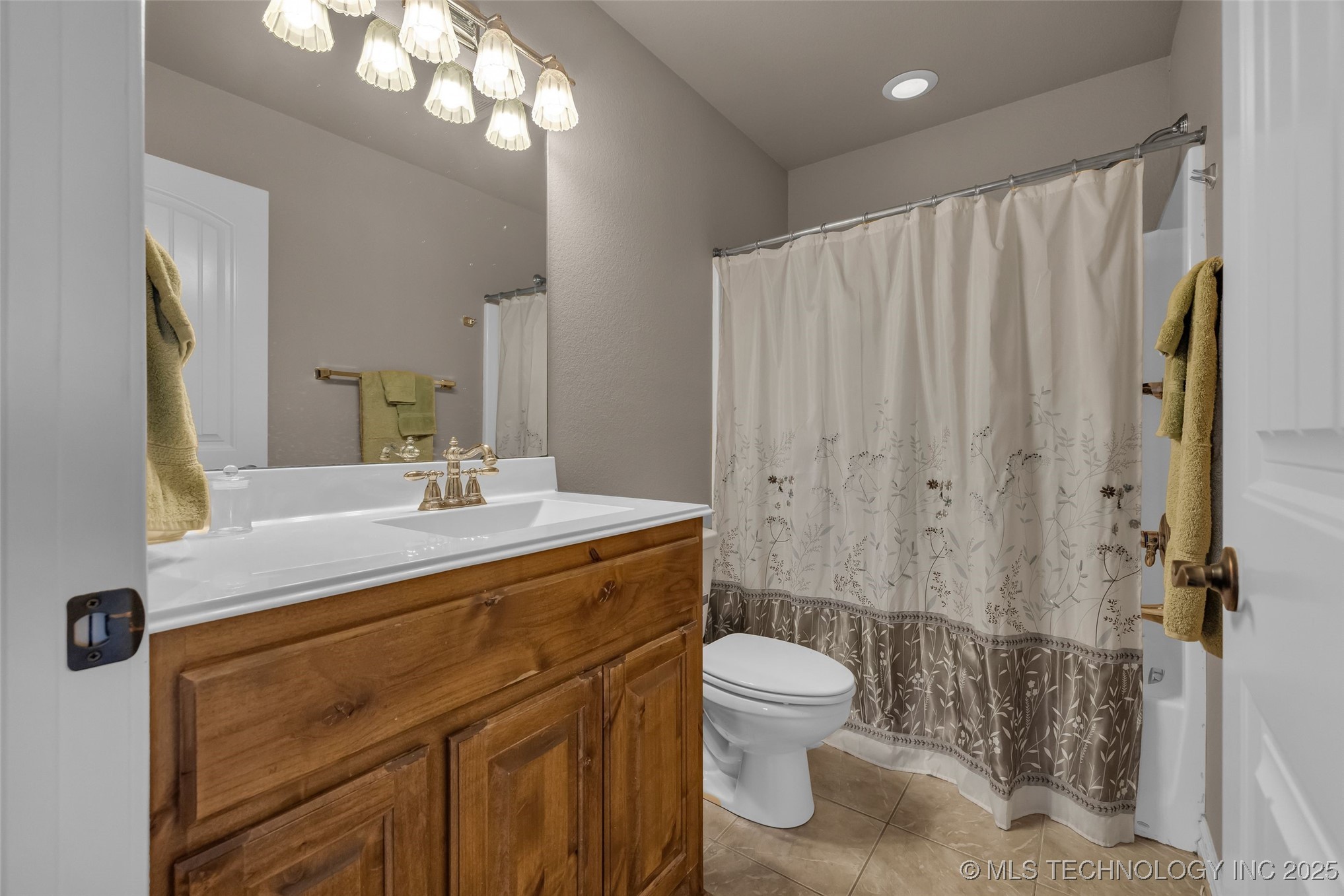 1204 W Fargo Lane Property Photo 48