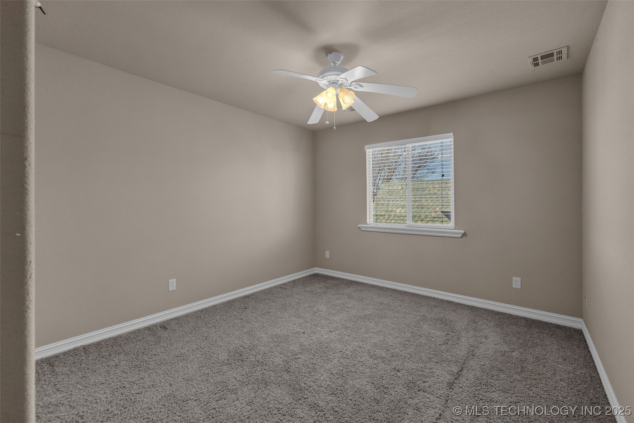 1204 W Fargo Lane Property Photo 49