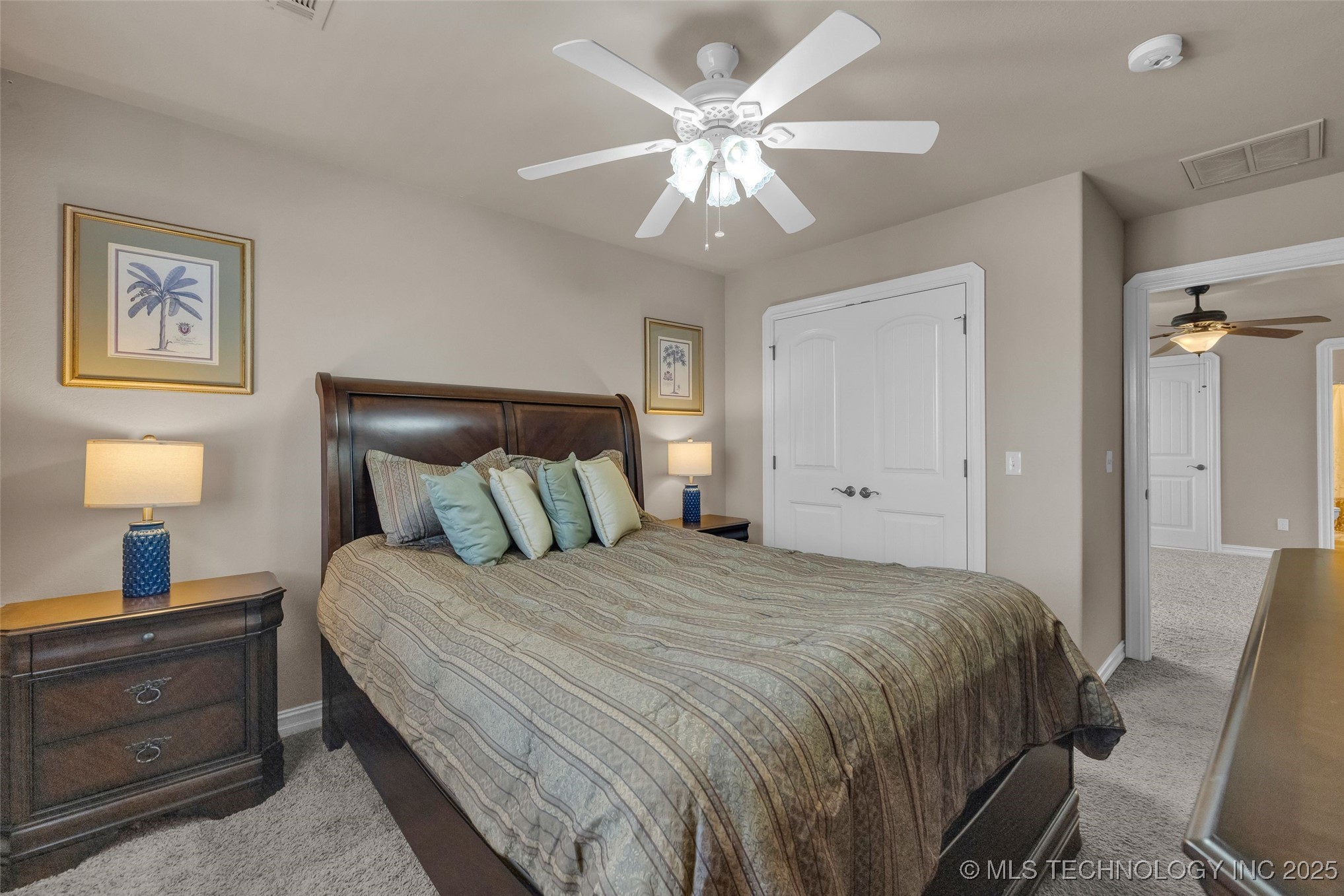 1204 W Fargo Lane Property Photo 52