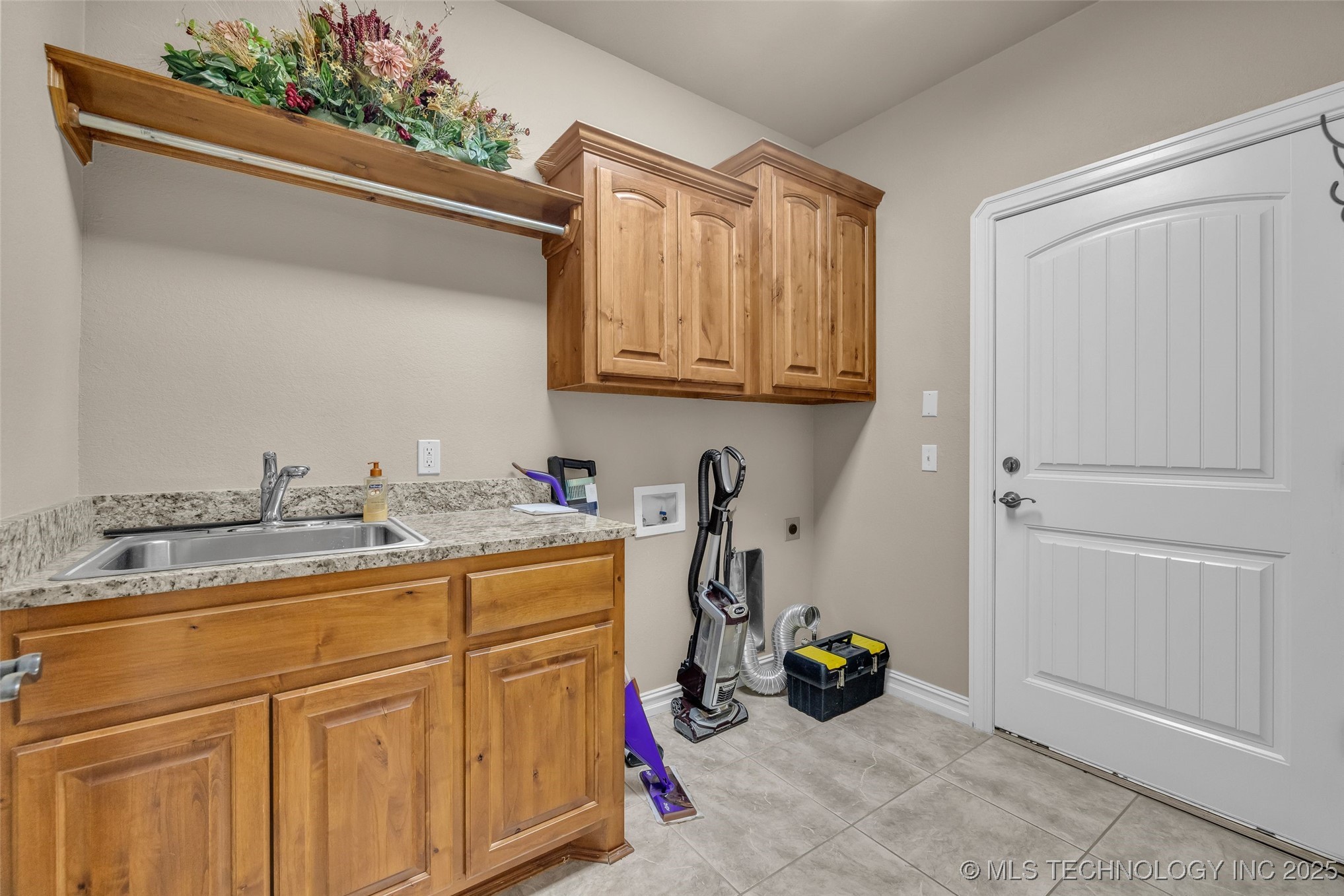 1204 W Fargo Lane Property Photo 54