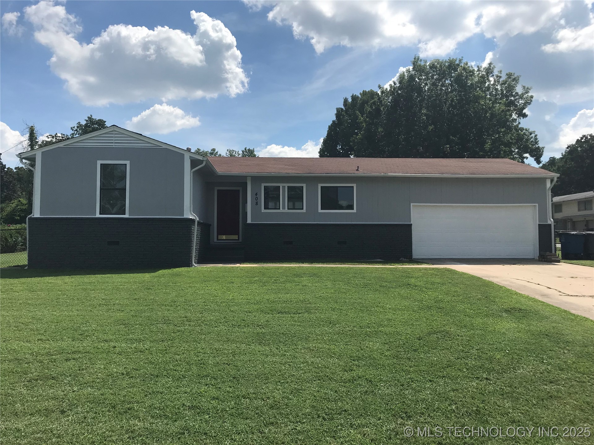 408 E 40th Place North