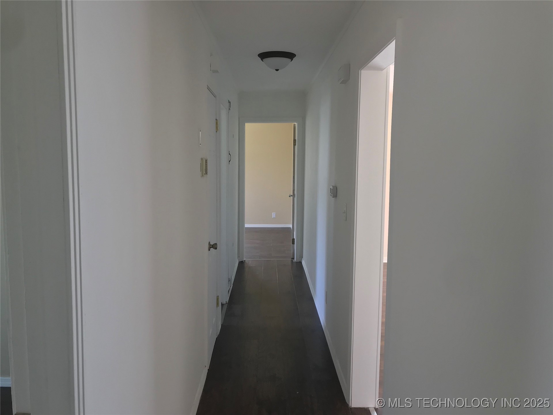 408 E 40th Place North Property Photo 6