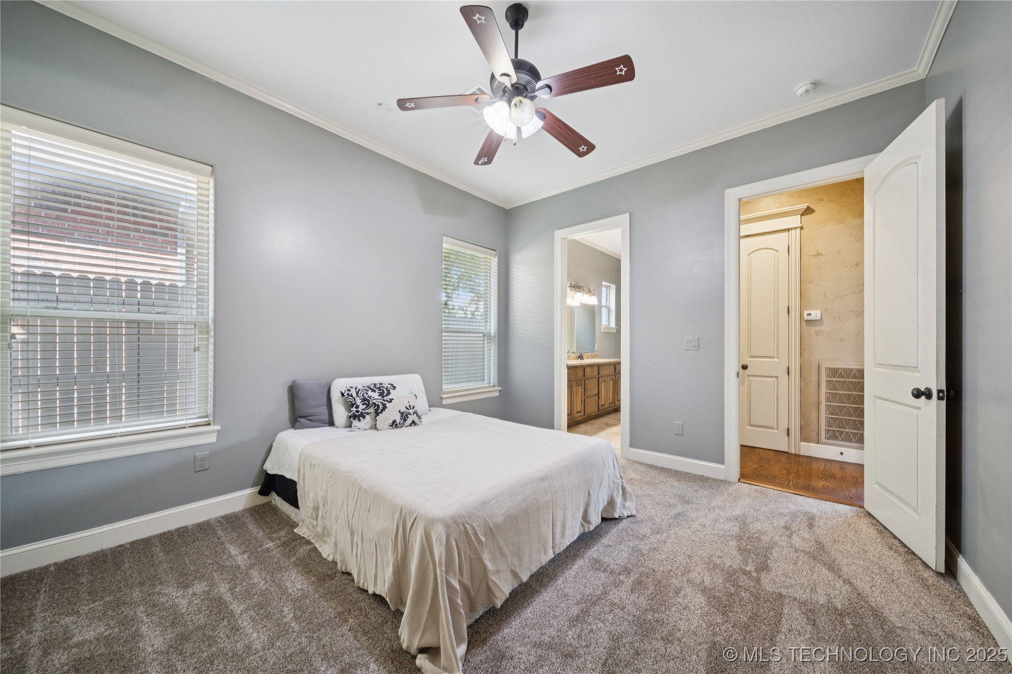 11285 S 73rd Place Property Photo 34