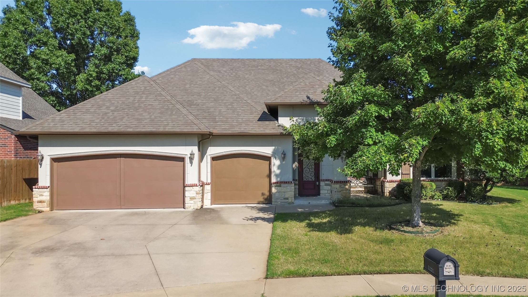 11285 S 73rd Place Property Photo 54