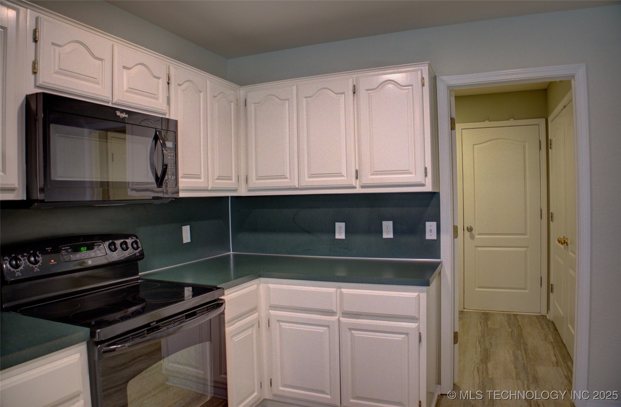 11511 S 108th East Place Property Photo 14