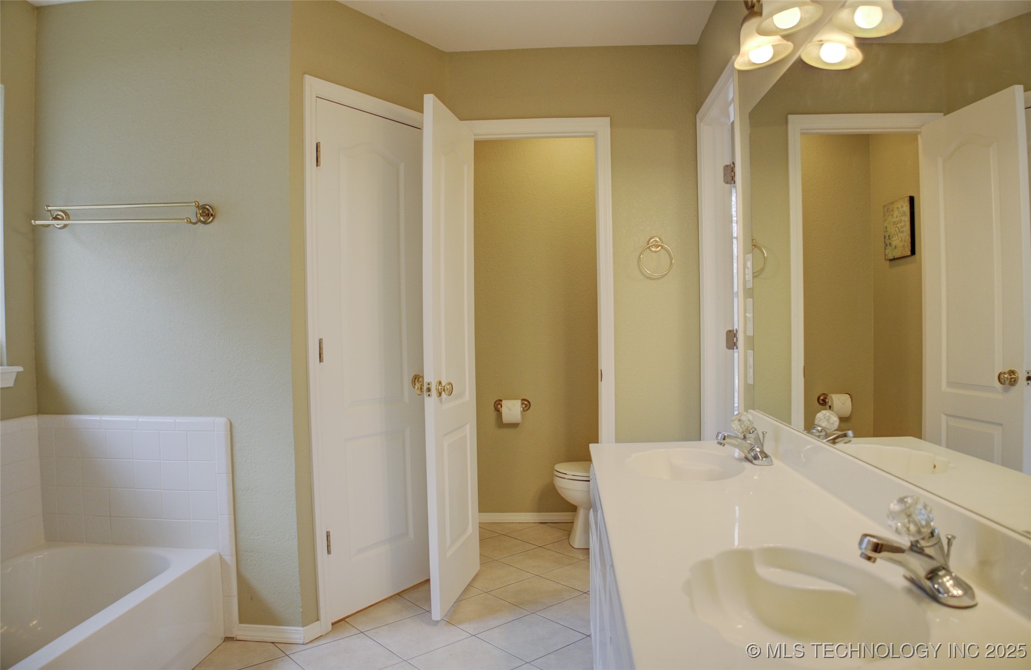 11511 S 108th East Place Property Photo 28