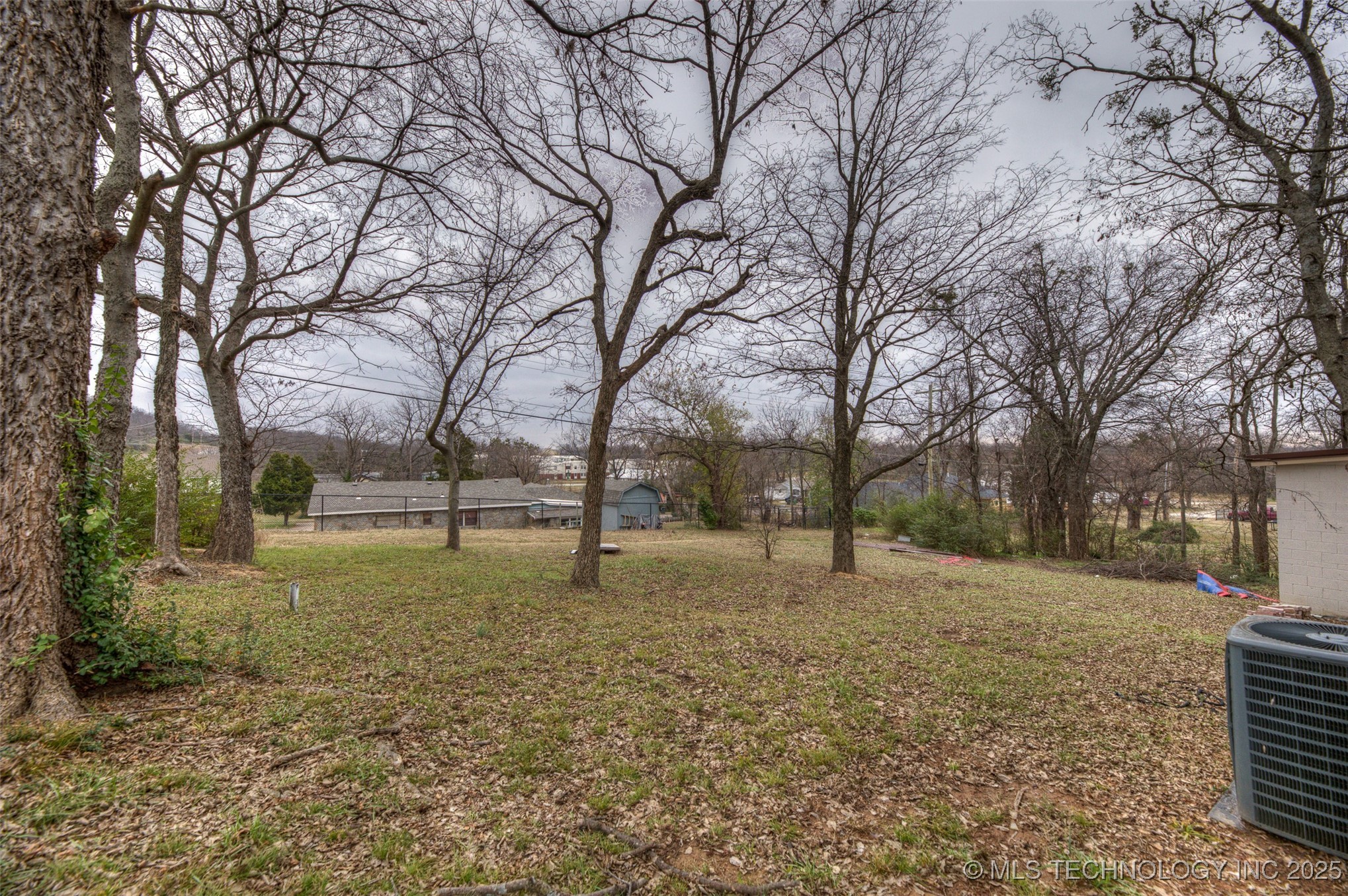 229 N Burnett Street Property Photo 3