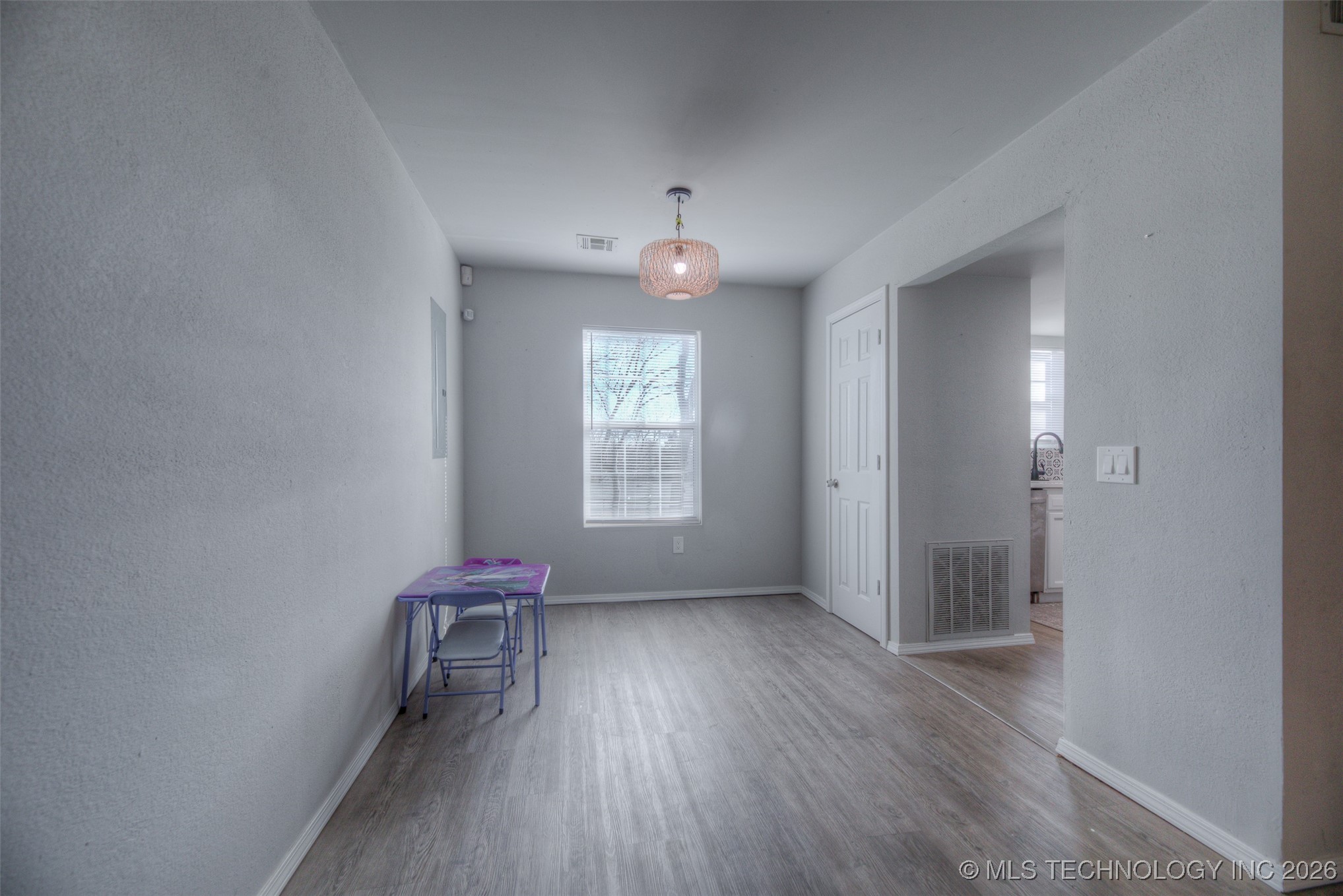 229 N Burnett Street Property Photo 7