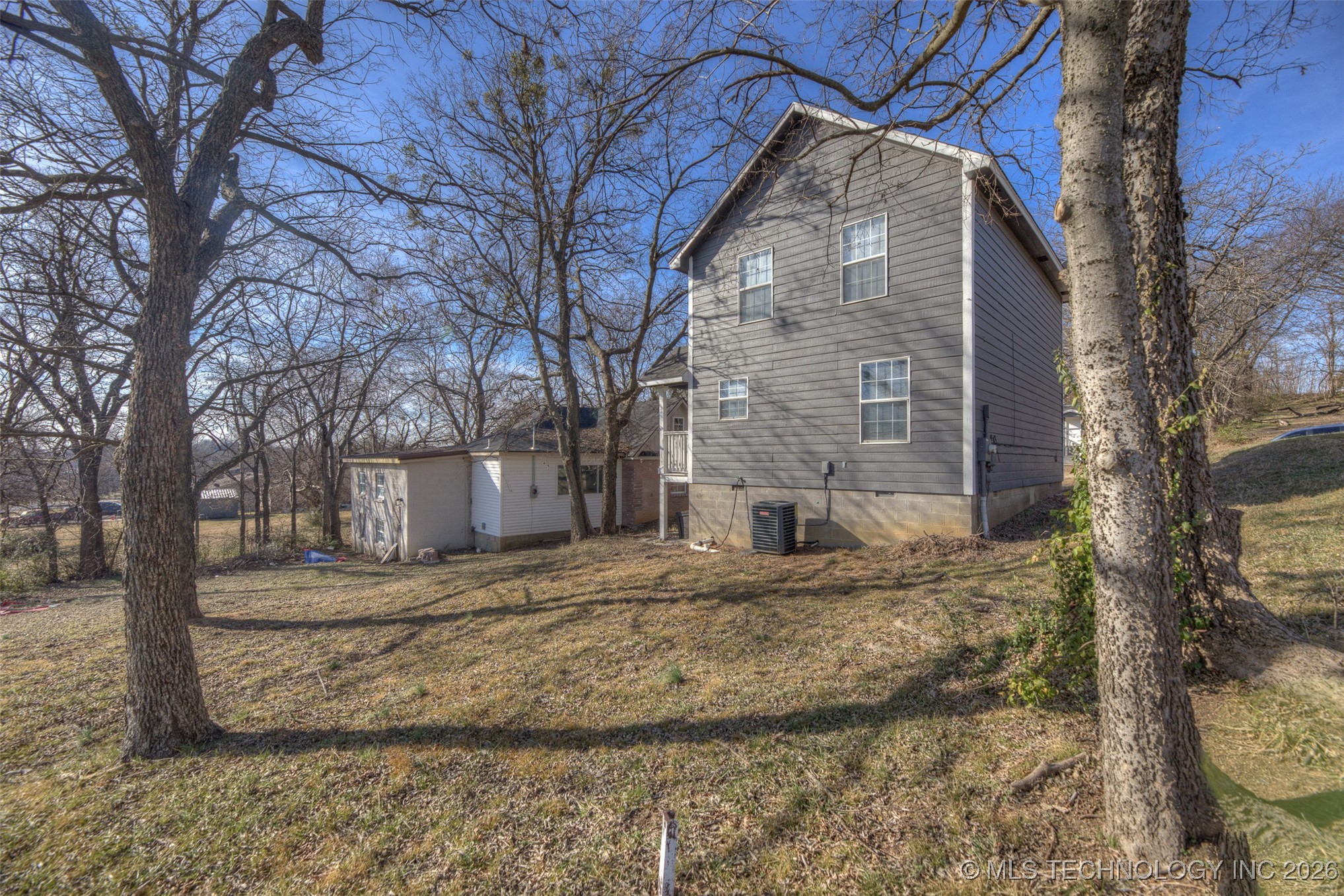 229 N Burnett Street Property Photo 11