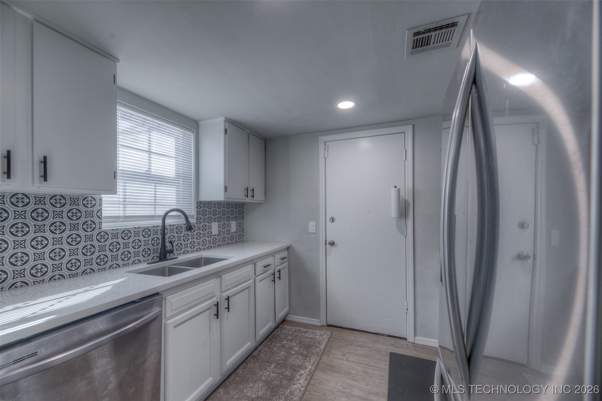 229 N Burnett Street Property Photo 16