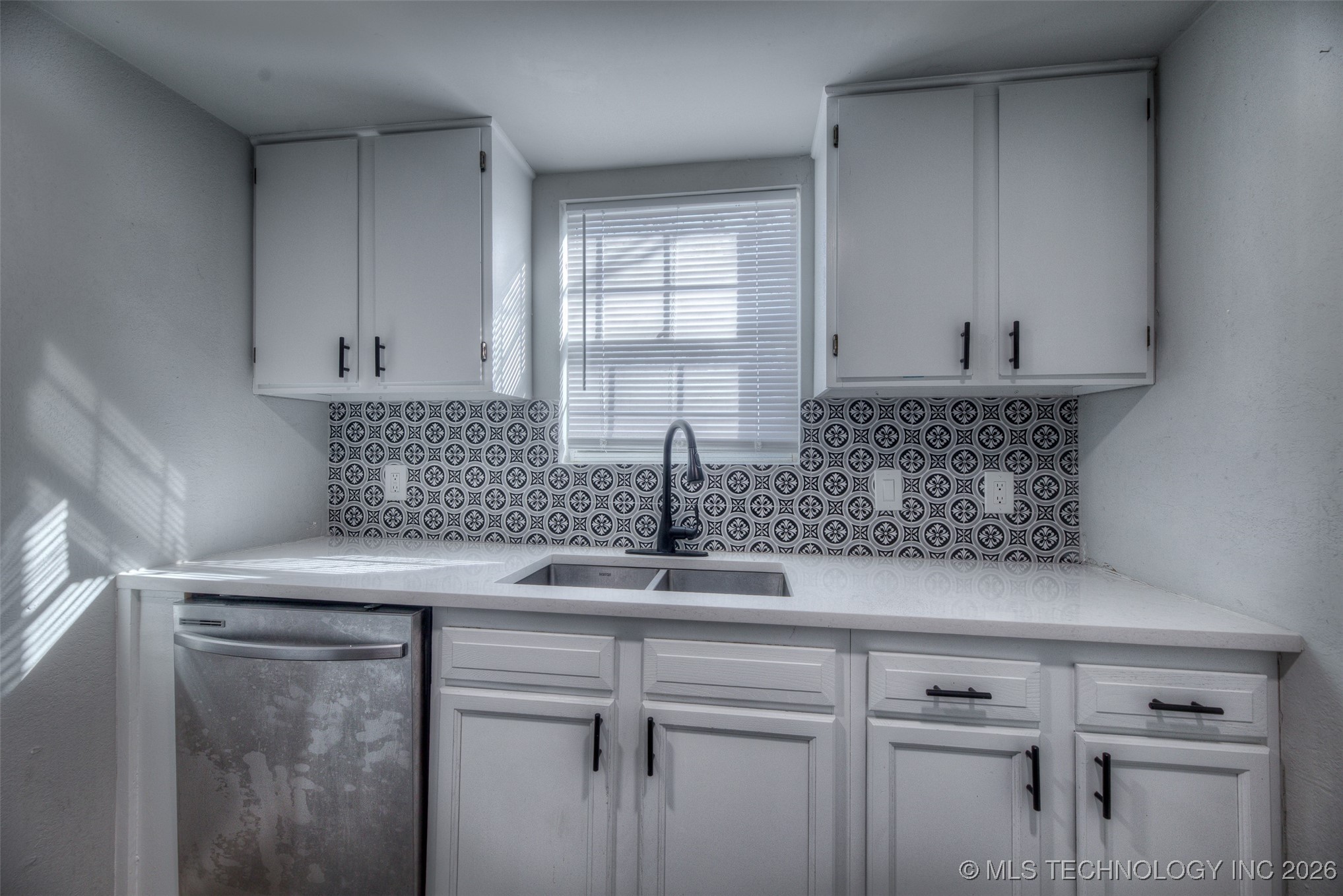 229 N Burnett Street Property Photo 17