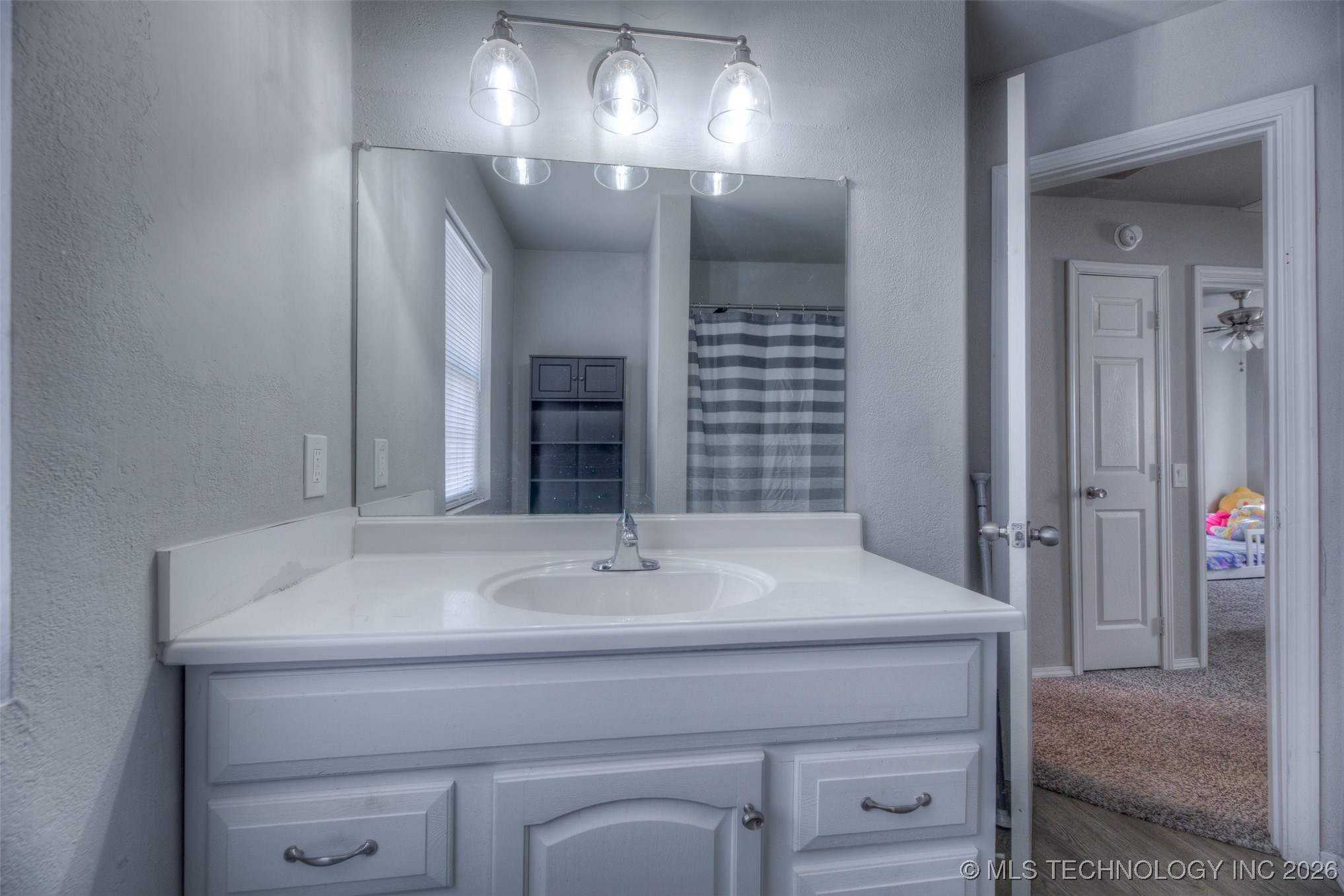 229 N Burnett Street Property Photo 20