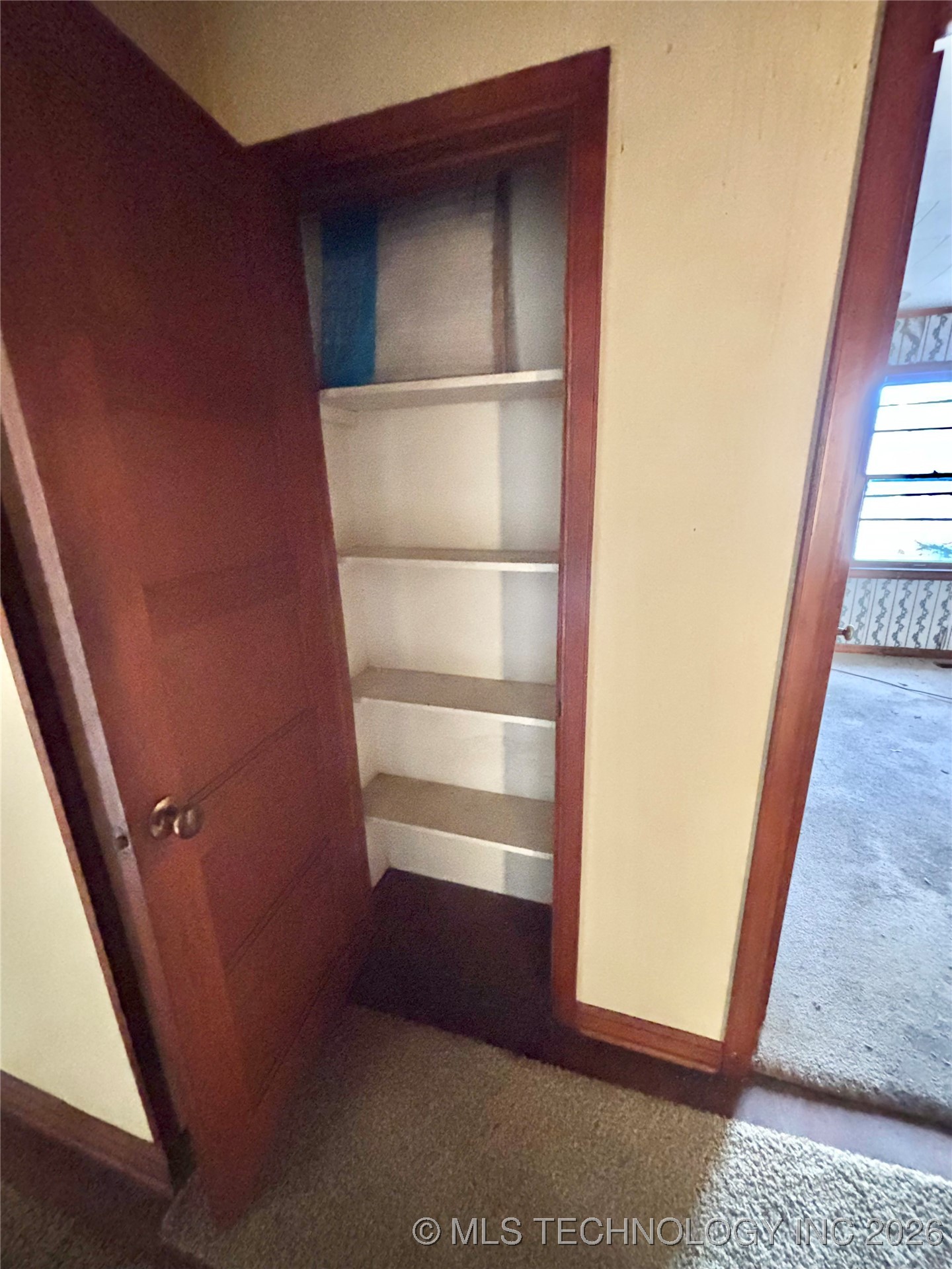 900 E Main Property Photo 16