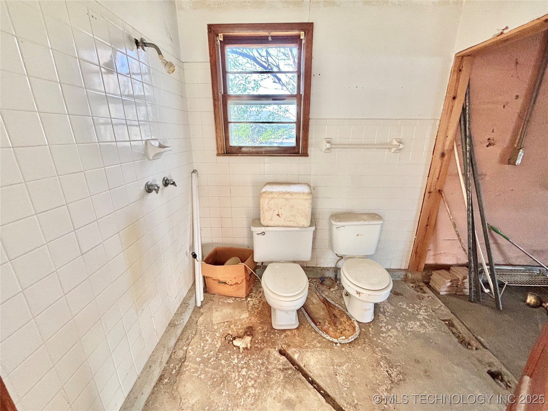 900 E Main Property Photo 18