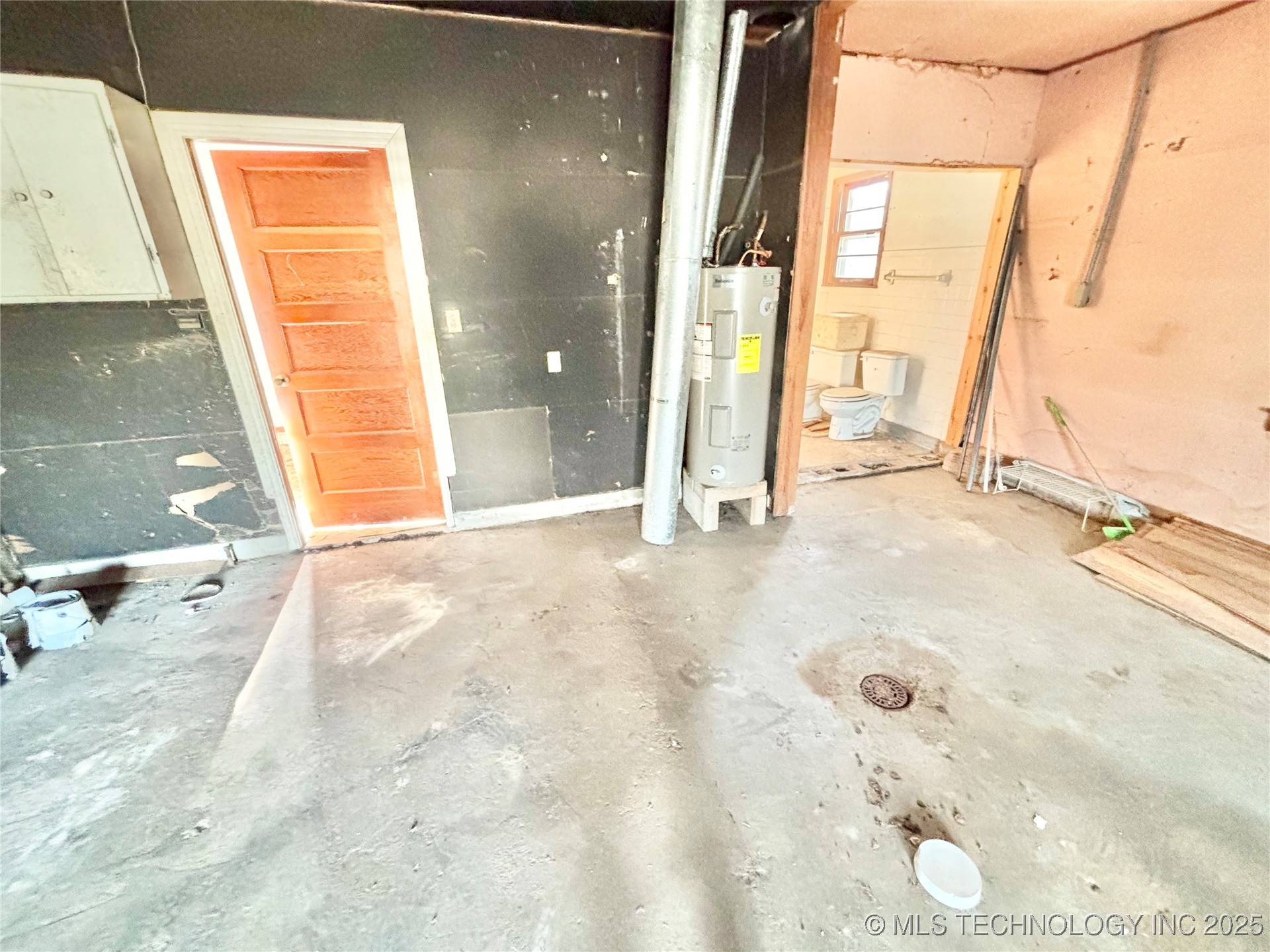 900 E Main Property Photo 19