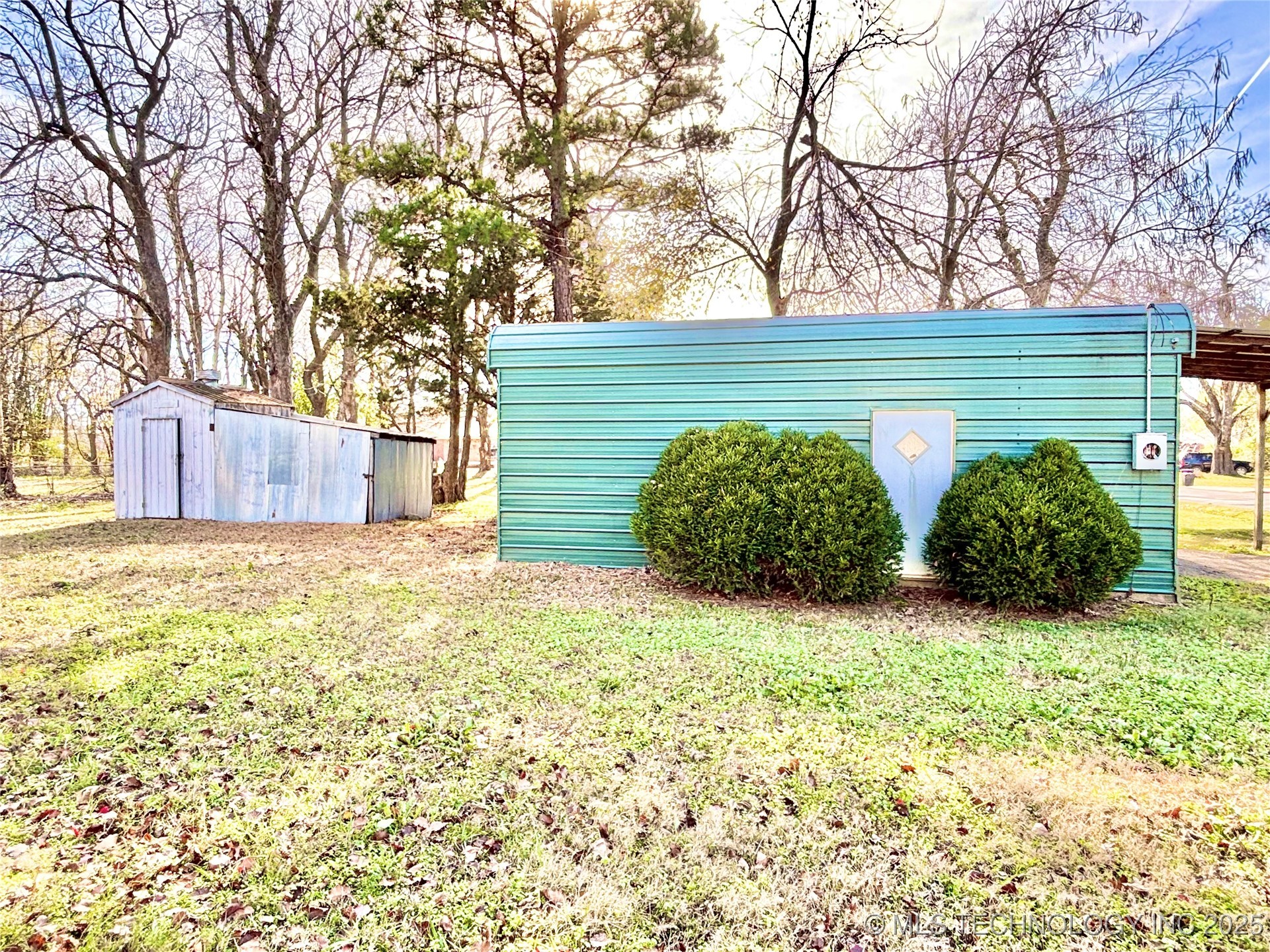 900 E Main Property Photo 26