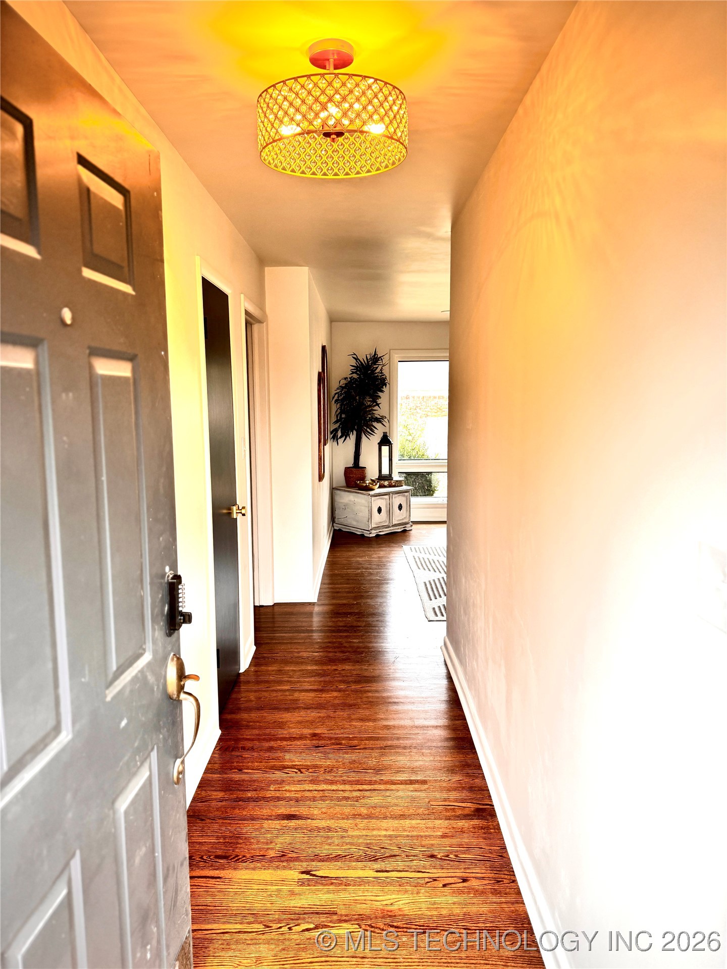 4320 E 60th Street Property Photo 2