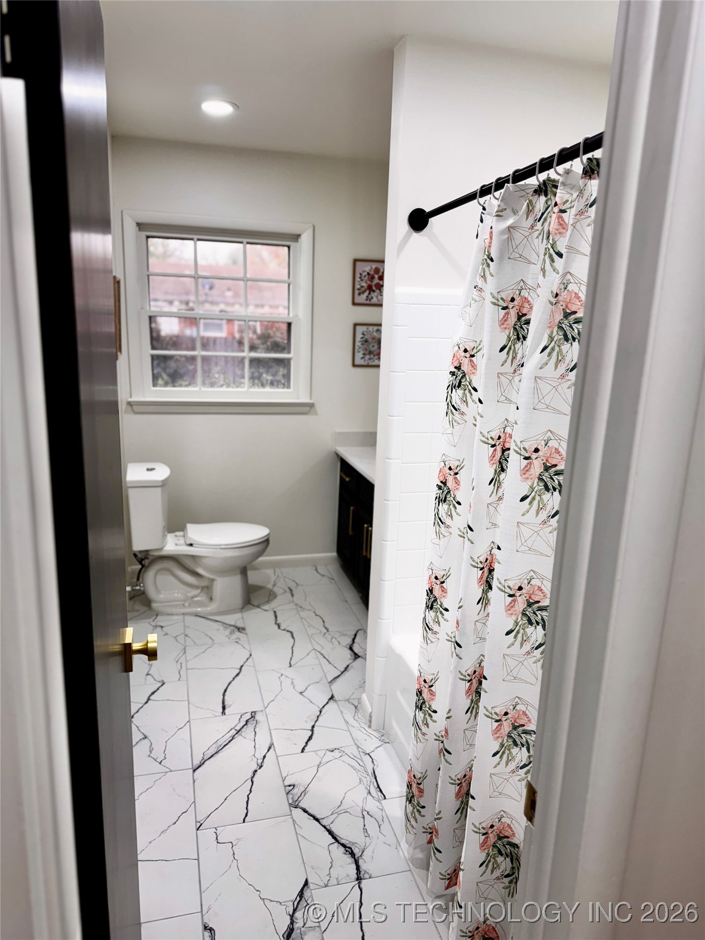 4320 E 60th Street Property Photo 11