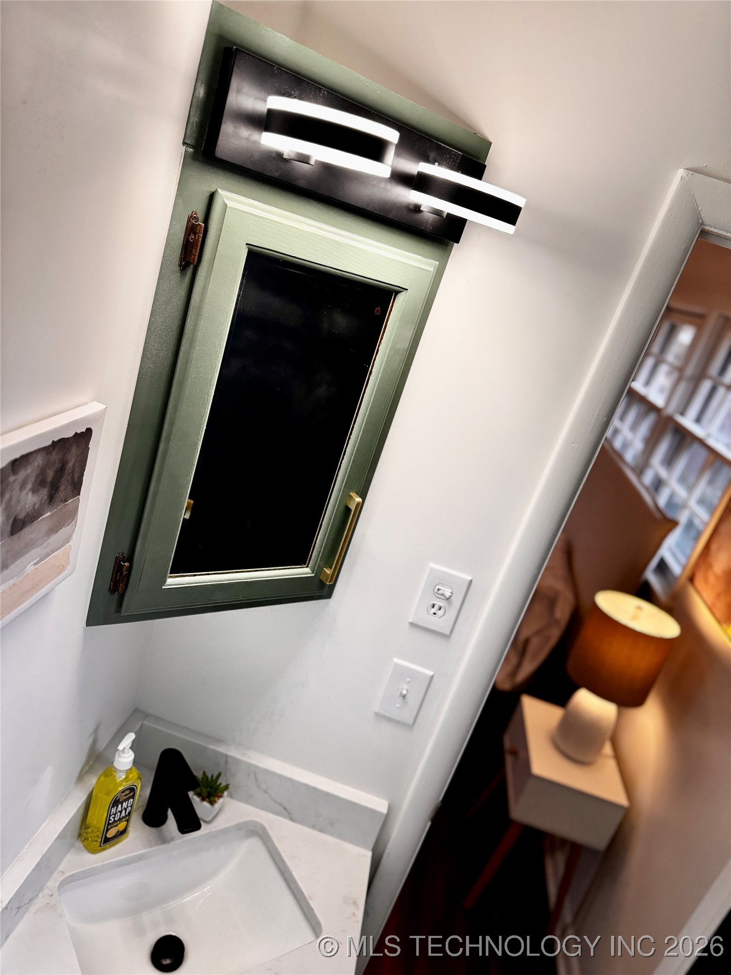 4320 E 60th Street Property Photo 15