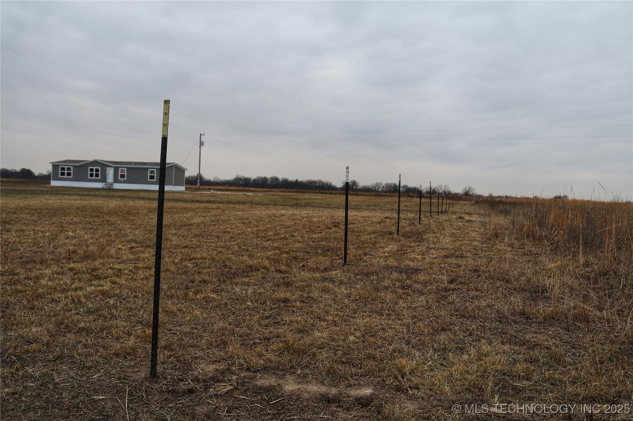 16130 Harper Lane Property Photo 4