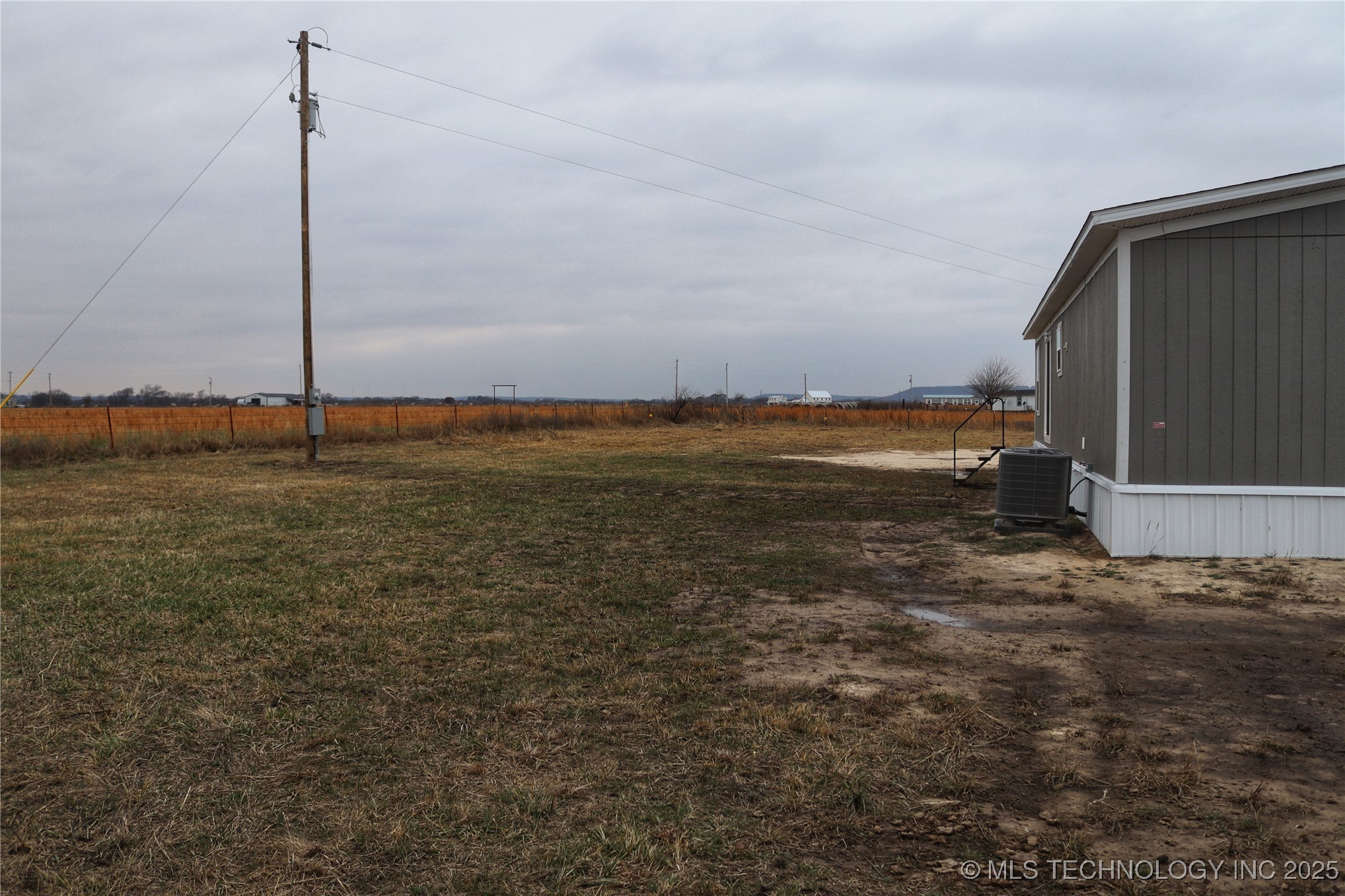 16130 Harper Lane Property Photo 9