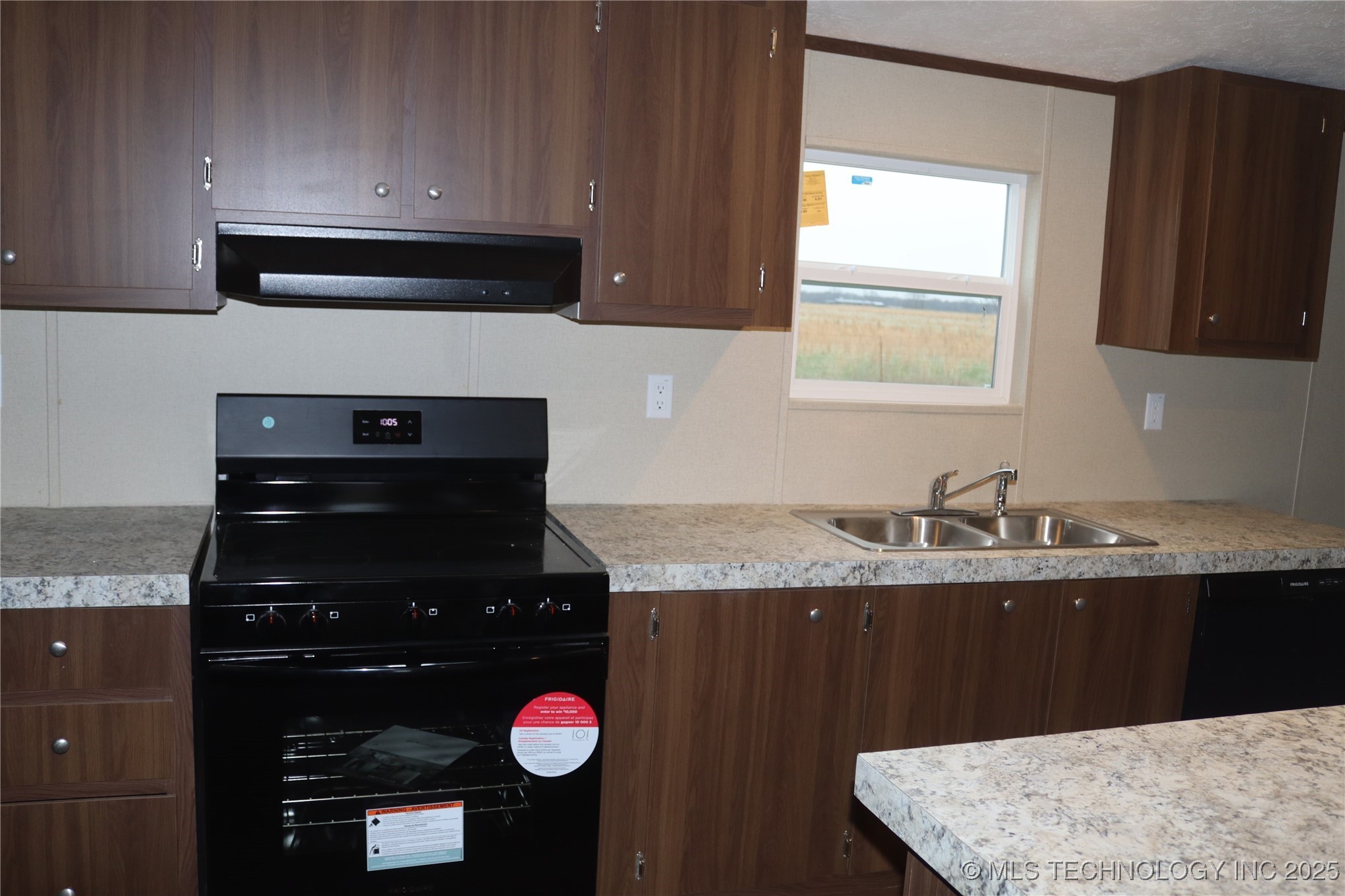 16130 Harper Lane Property Photo 10