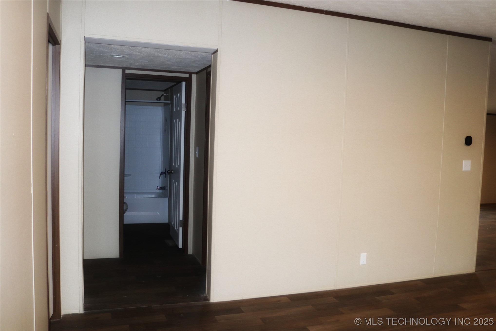 16130 Harper Lane Property Photo 12