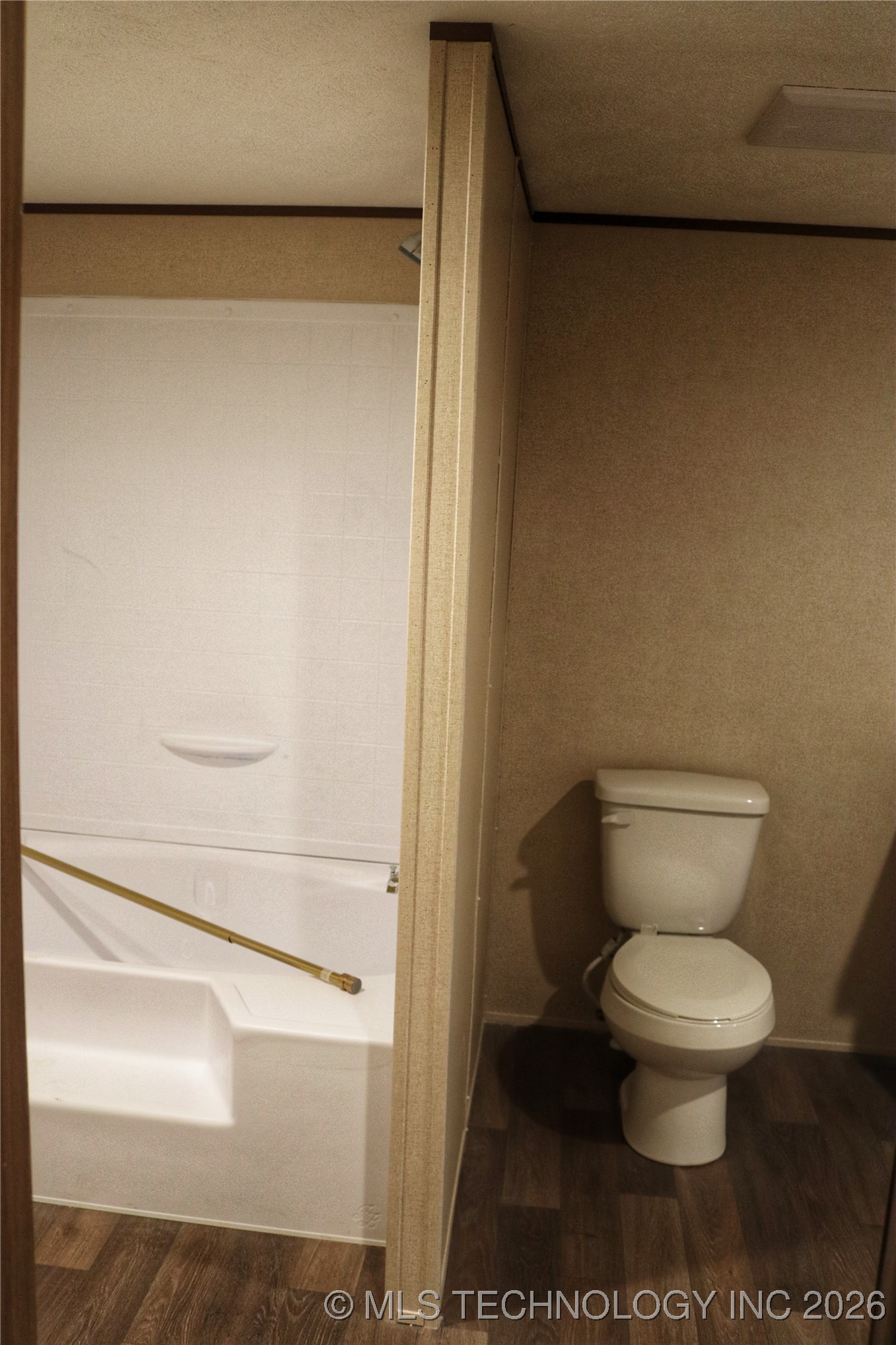 16130 Harper Lane Property Photo 15