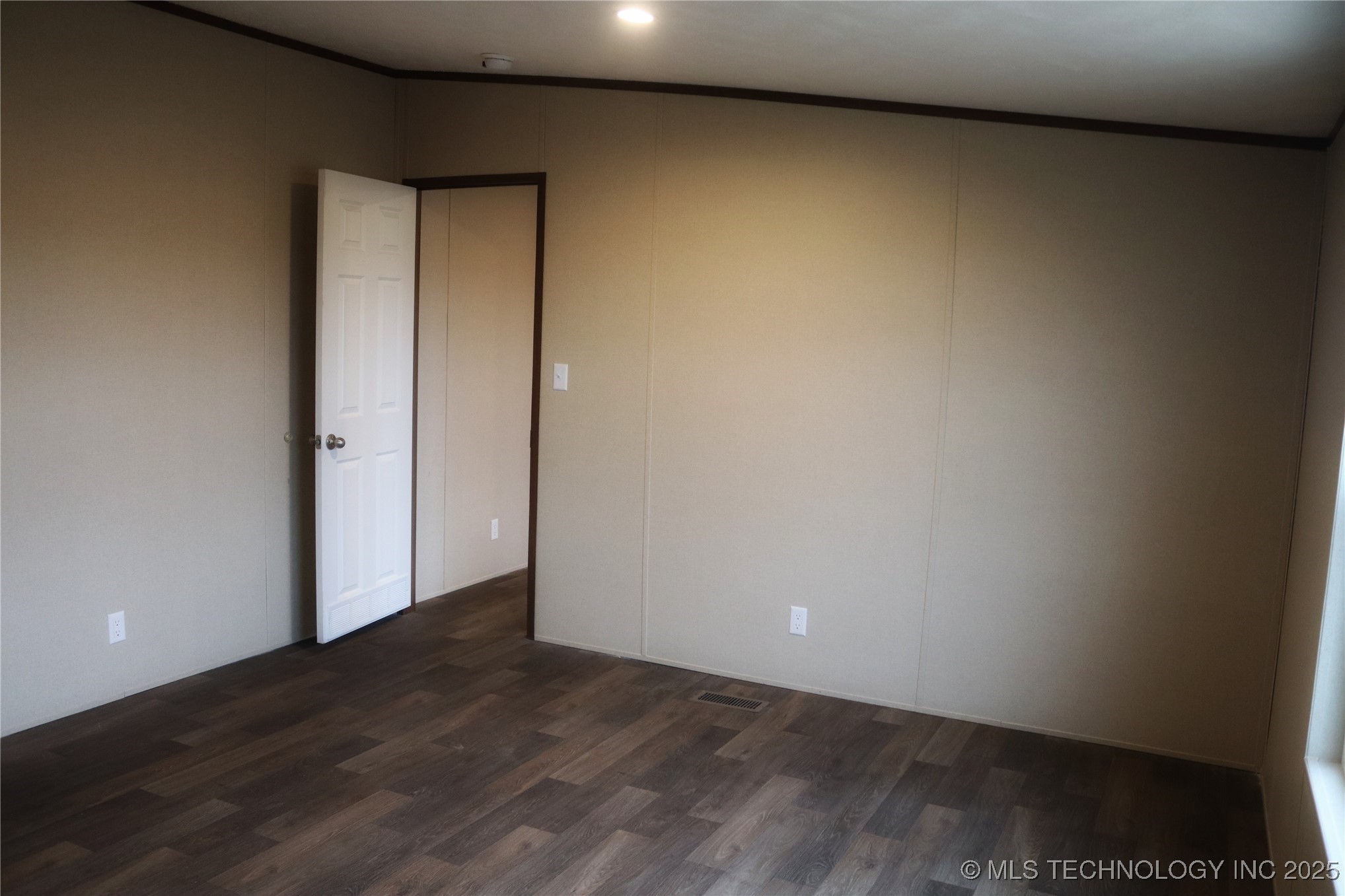 16130 Harper Lane Property Photo 20