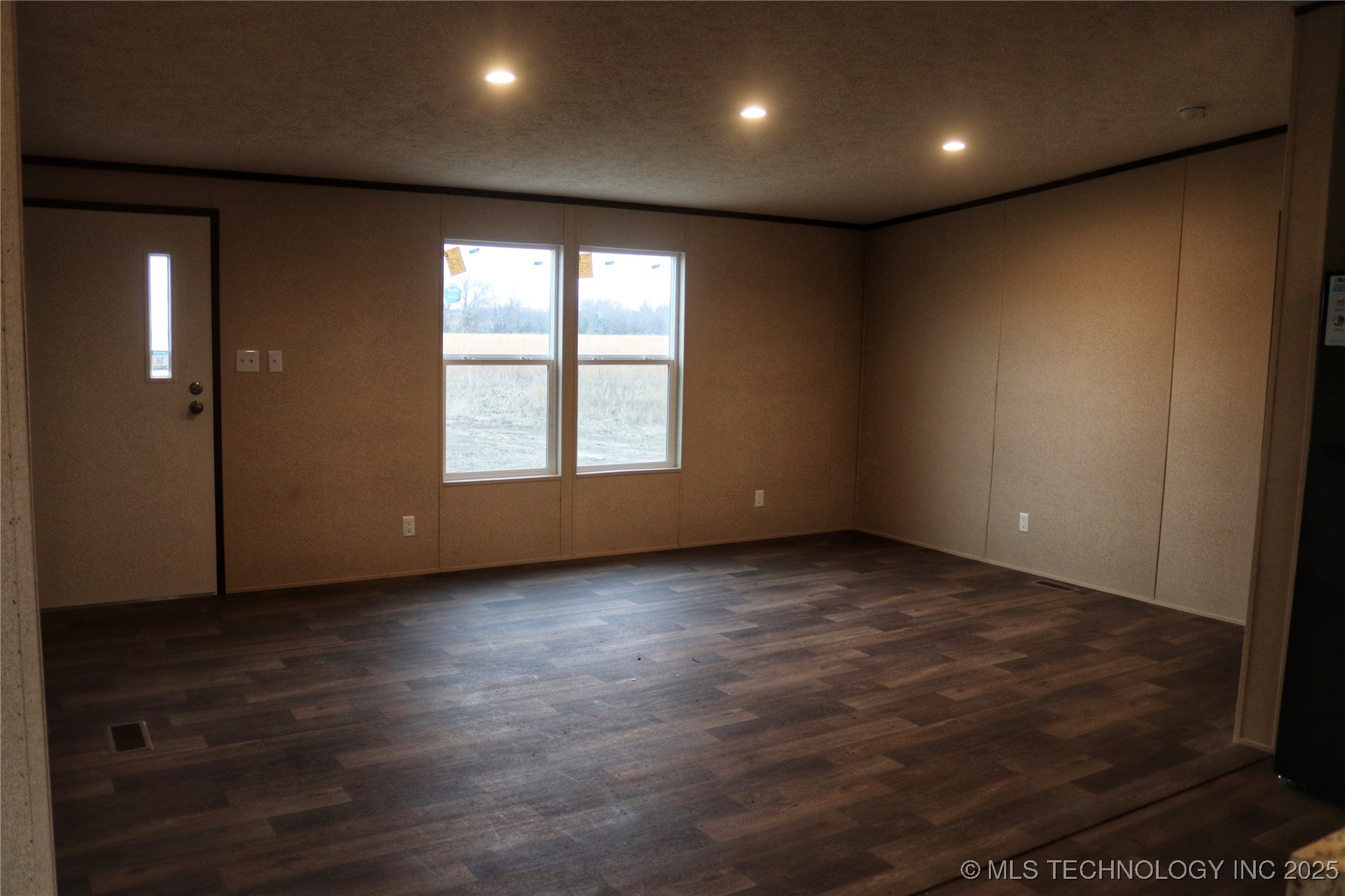 16130 Harper Lane Property Photo 28