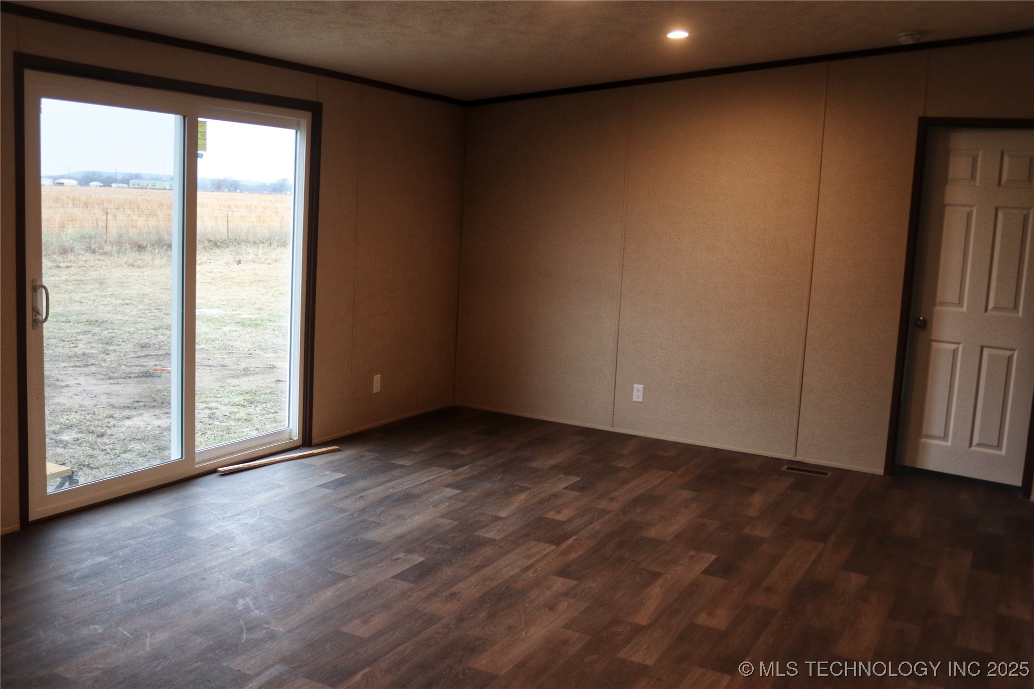 16130 Harper Lane Property Photo 38