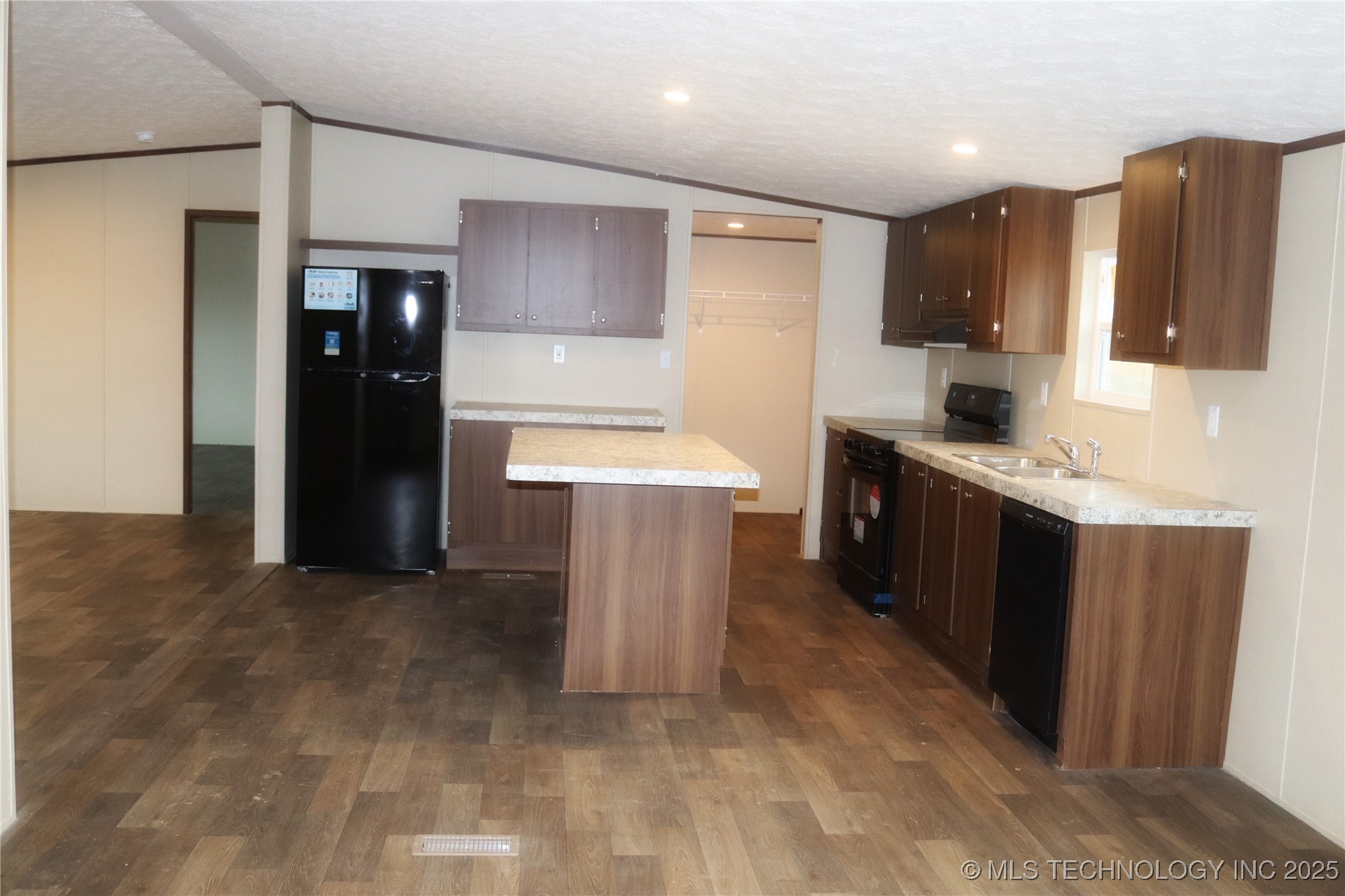 16130 Harper Lane Property Photo 39