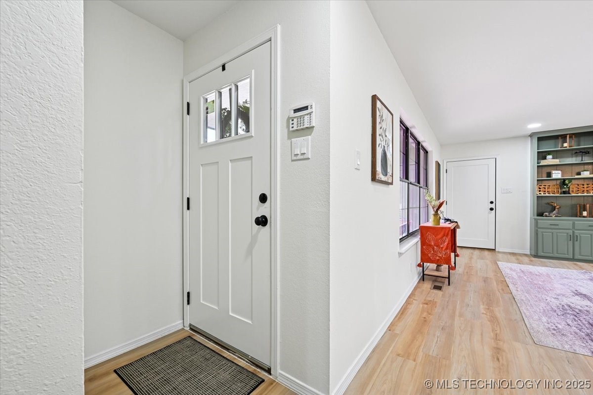 16561 N 56th West Avenue Property Photo 5