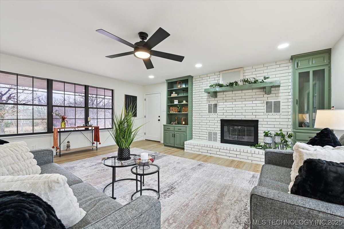 16561 N 56th West Avenue Property Photo 6