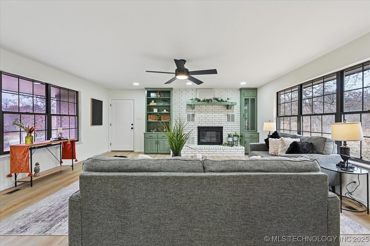 16561 N 56th West Avenue Property Photo 7