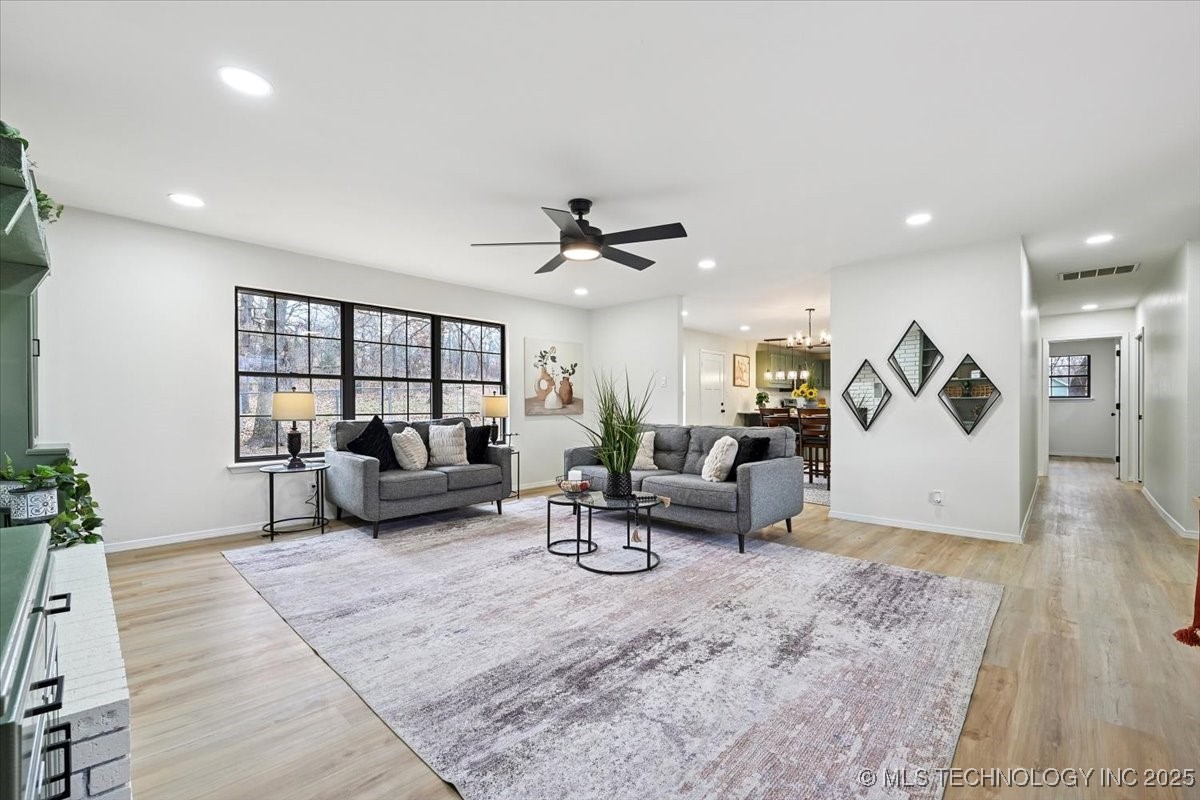 16561 N 56th West Avenue Property Photo 11