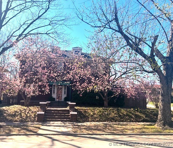 1302 S Elwood Avenue Property Photo 1