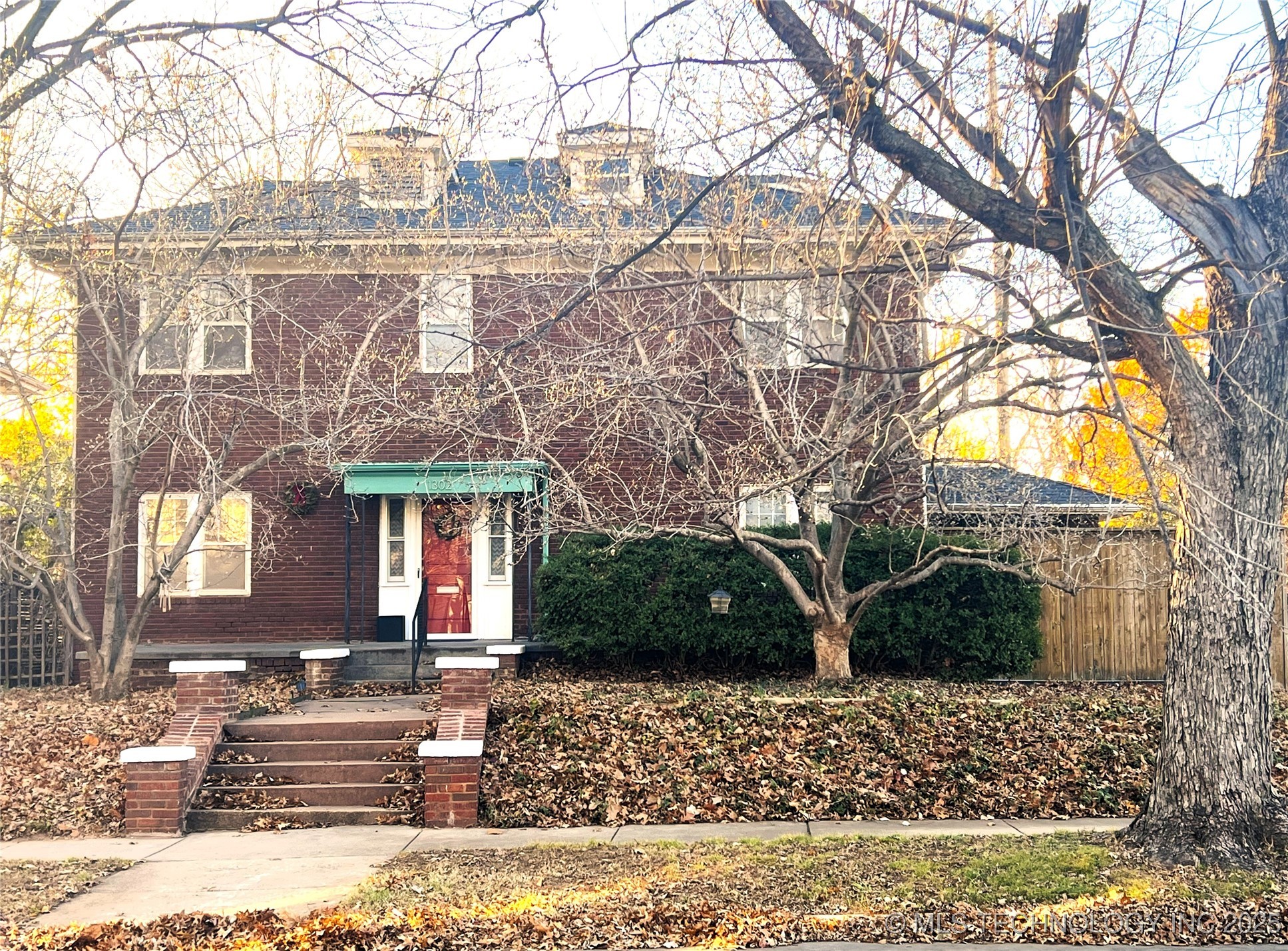 1302 S Elwood Avenue Property Photo 8